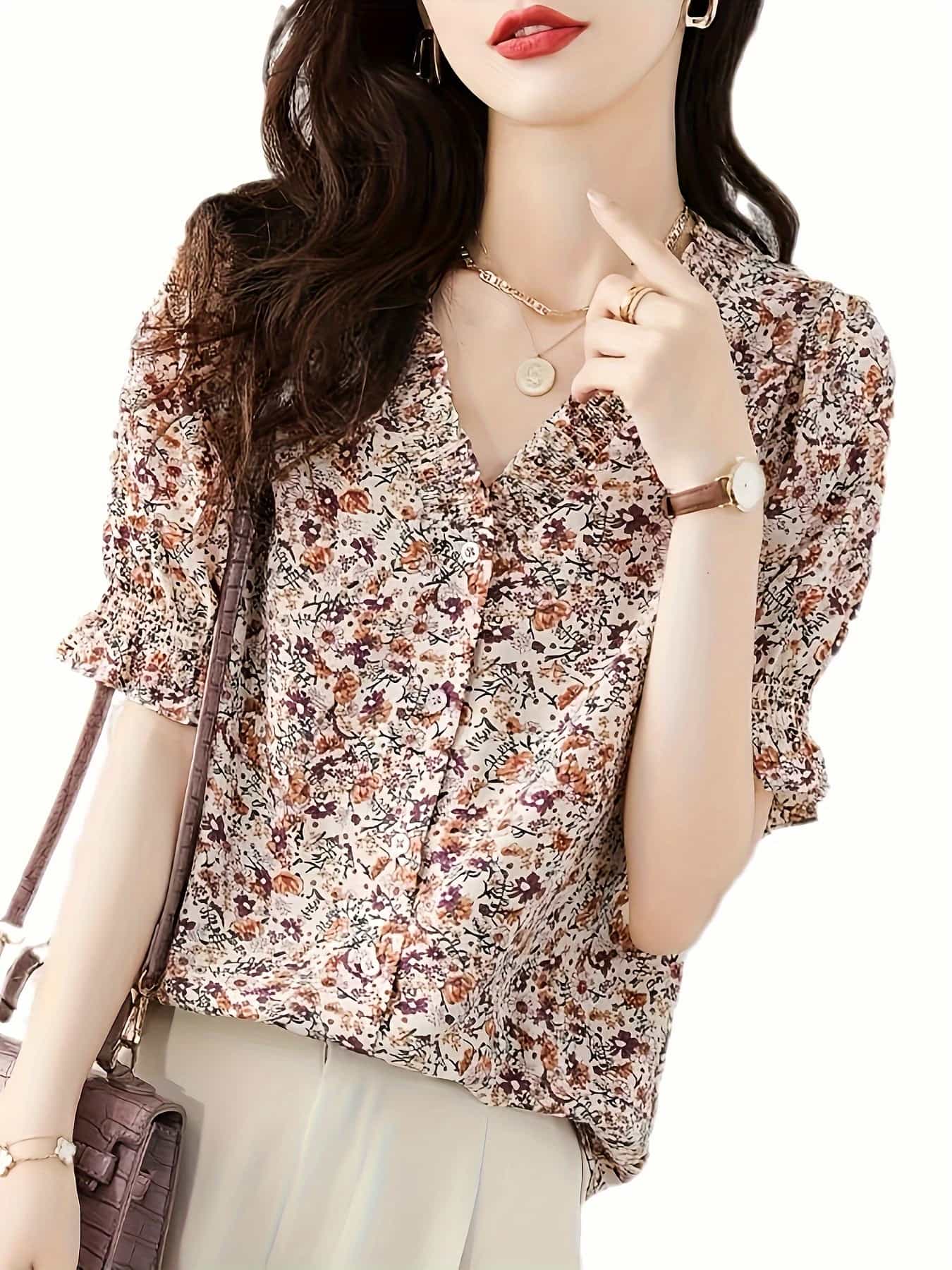 【今日このごろ制限事項、超買得30％OFFクーポン券、2度汐どき皆無】【レトロ花柄】トップ レディース 半袖 花柄 Vのど首 ティーシャツ トップス シフォン 小花柄 ギャザー シャーリング 春 夏 秋 事務室 通い OL 好いたらしいめ 成年者好いたらしい 体型取りまかなう 二の腕