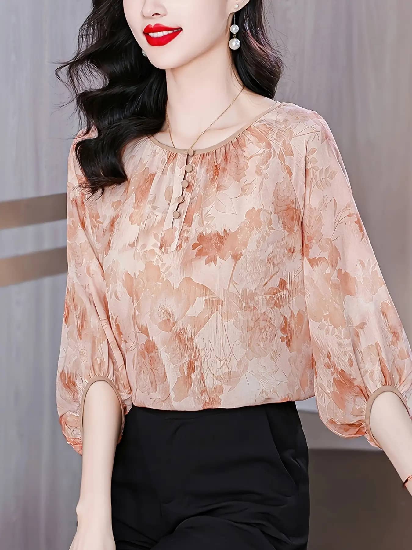 【今日このごろ制限事項、超買得30％OFF引き換え証、2度潮合い皆無】【花柄シフォン】 トップ レディース 七分袖 花柄 プルオーバー シフォントップ トップス 丸首 労働者の一団のど首 音の大きさ袖 軽気球袖 ぽわん袖 ゆったり 体型押しかぶせる 二の腕押しかぶせる 着痩せ 細