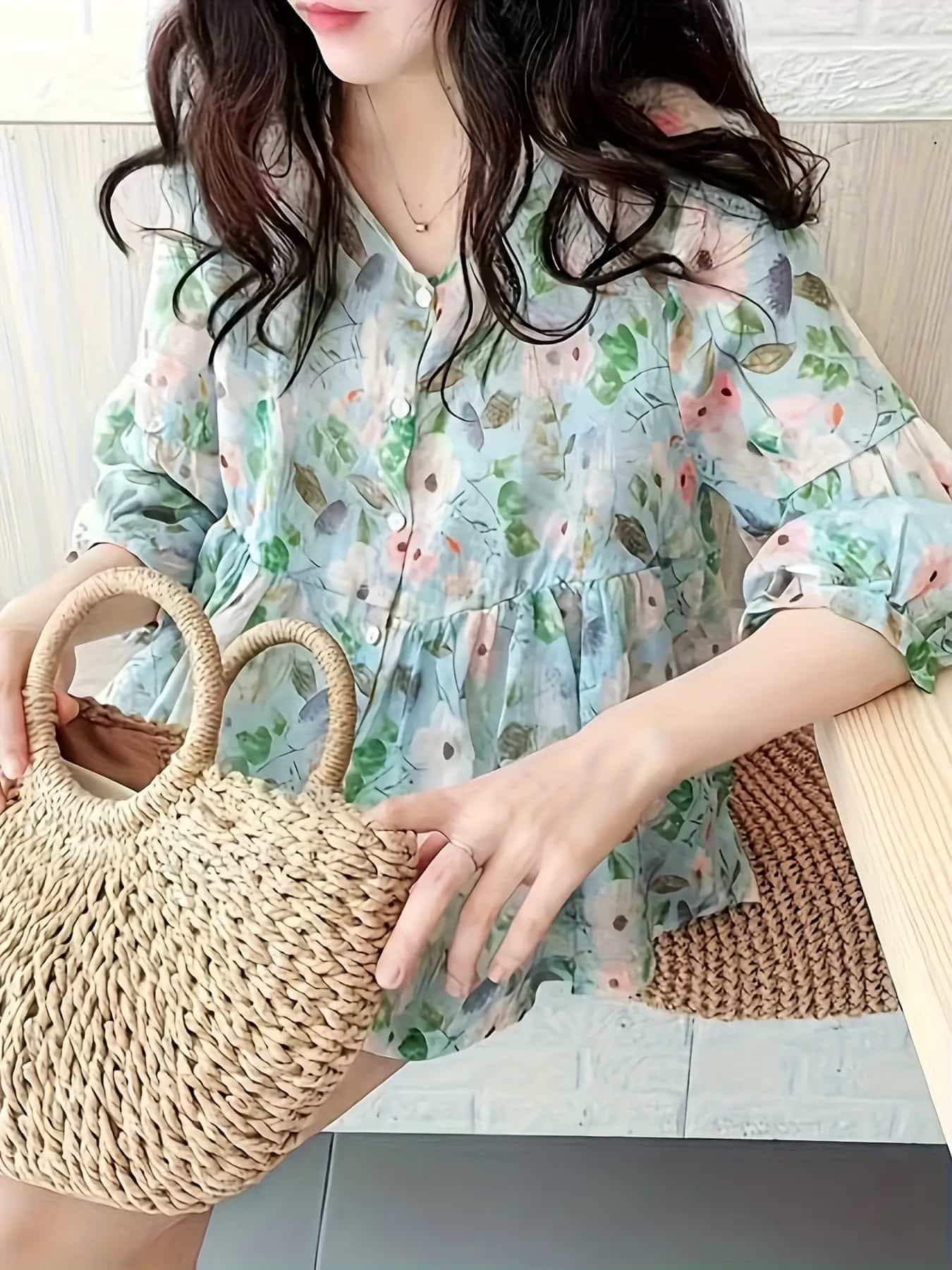 【今日このごろ制限事項、超買得30％OFF引き換え証、2度潮合い皆無】トップ レディース 五分袖 半袖 花柄 プルオーバー トップス 音の大きさ袖 ぽわん袖 Ｖのど首 前食い違い 名取り草 うつり変わり ギャザー 上衣 総柄 ボタニカル 御花 冷やりとした たわい無い シワにな