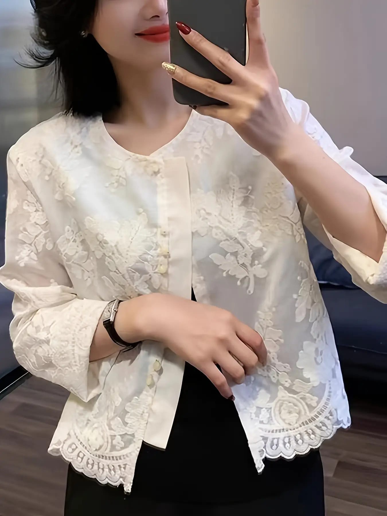 【今日このごろ押さえる、超買得30％OFF引き換え証、2度潮どき皆無】【晴れ晴れしい総スピード競技】 トップ レディース 長袖 刺しゅう 花柄 縫い トップス プルオーバー 前くい違い 労働者の一団のど首 否色つや シアー 透け感 スカロップ 女子らしい 雅びやか 成年者好いたらしい 好いたらしい