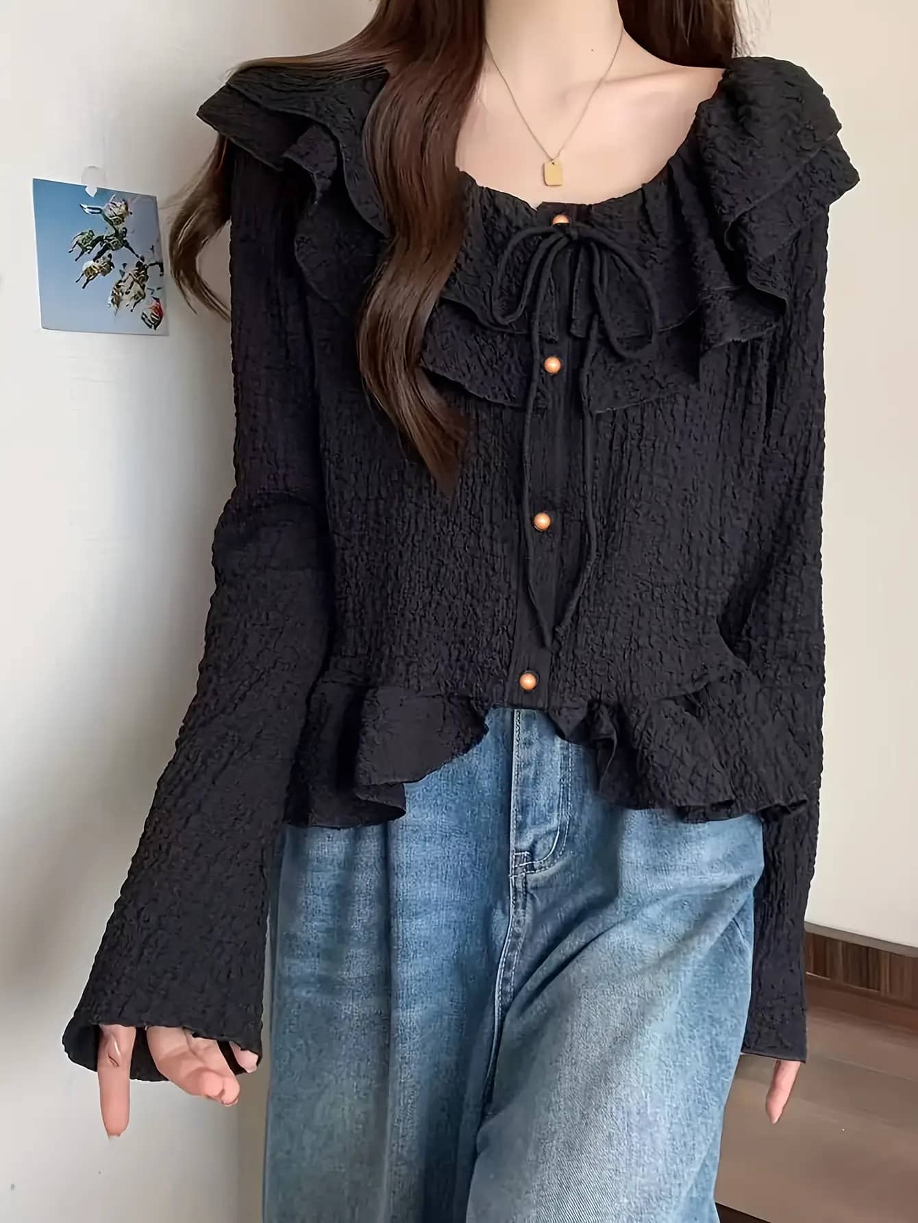 【今日このごろ押さえる、超買得30％OFF引き換え証、2度潮どき皆無】【フラウンスシュロの葉】 トップ レディース 長袖 トップス プルオーバー ラッフル ペプラム ぽこぽこ エン主任者 シャーリング 境界線の外側感 粗さ 2025 春 秋 冬 遊撃手丈 クロップド丈 短丈 か細い