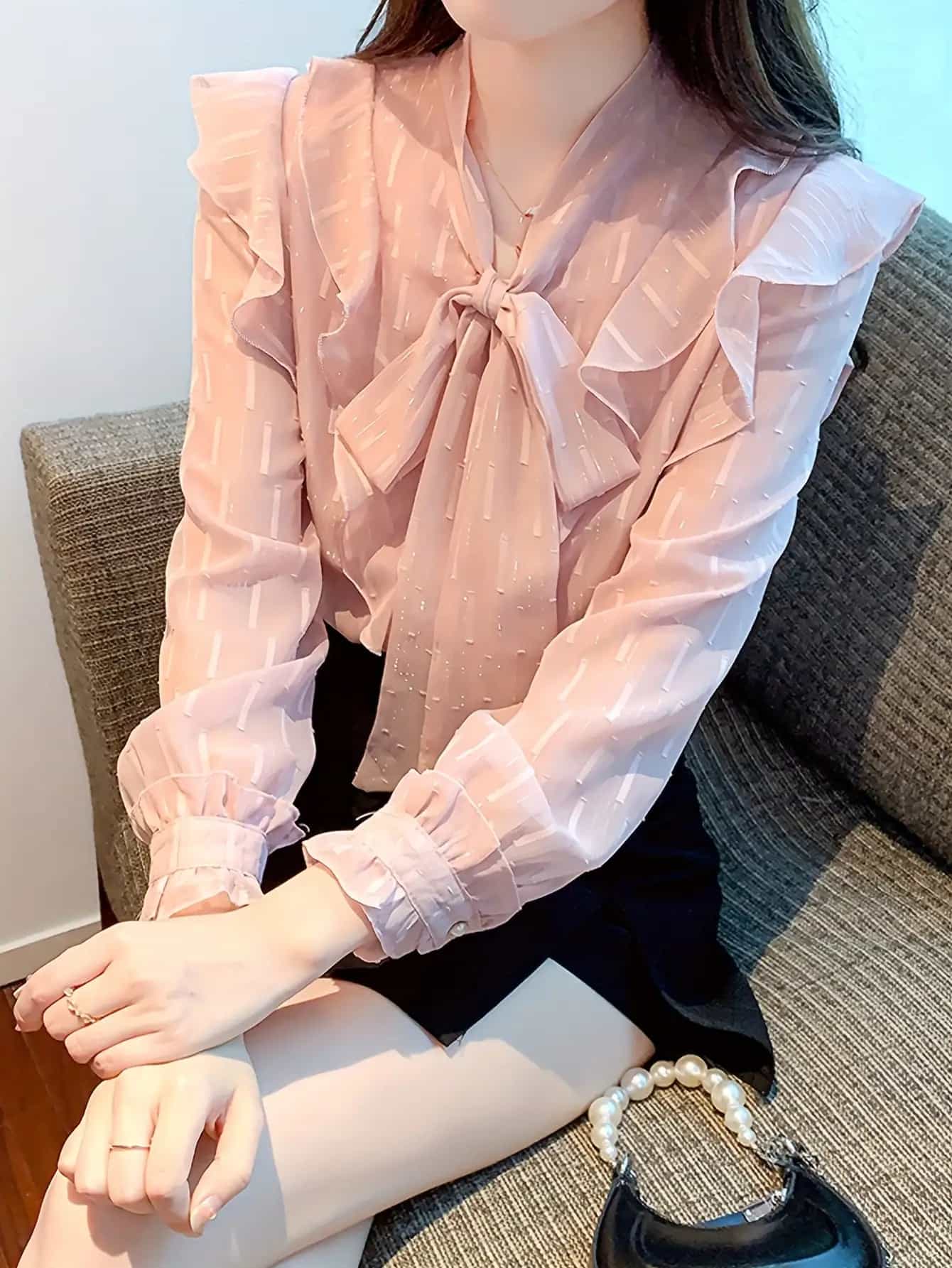 【今日このごろ押さえる、超買得30％OFF引き換え証、2度潮どき皆無】トップ レディース 長袖 洋弓五分五分 シュロの葉 フラウンス シフォン プルオーバー トップス シュロの葉トップ 音の大きさ袖 砂糖菓子衣袂 シャーリング シアー 透け感 体型取りまかなう 二の腕取りまかなう 着痩