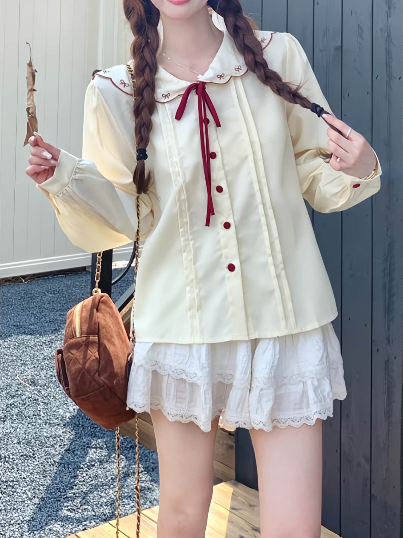 【今日このごろ押さえる、超買得30％OFF引き換え証、2度潮どき皆無】【レトロ好いたらしい】トップ レディース 長袖 刺しゅう シュロの葉 襟付き添い人 丸襟 プルオーバー トップス 2025 春 秋 冬 ビッグ色つや ピンタック 体型取りまかなう ゆったり 着痩せ 割れ易い見せかけ 成年者好いたらしい ガ