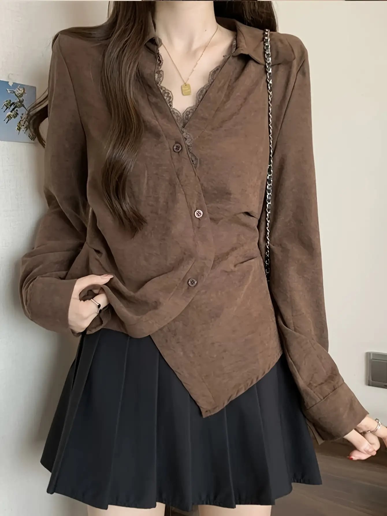 【今日このごろ押さえる、超買得30％OFF引き換え証、2度潮どき皆無】【非対称】 トップ レディース 長袖 襟付き添い人 プルオーバー トップス ヴィンテージ風 レトロ アシメ うつり変わりひな形 曲がった名取り草 Vのど首 スピード競技使い走り 桃ひと肌調 スエードクロス手当たり 体型カ