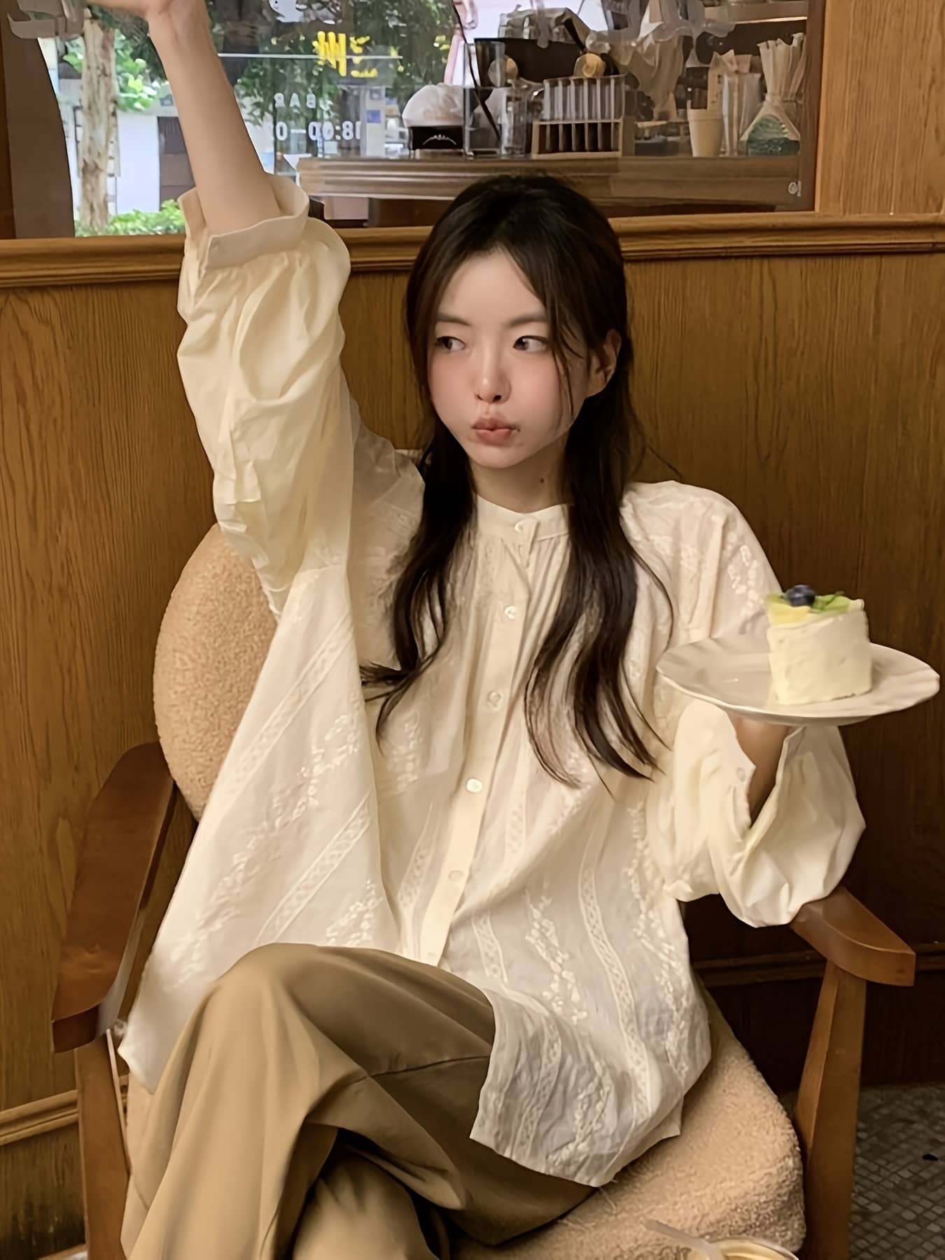 【全店30％OFF引き換え証があり】トップ レディース 長袖 ダンス楽隊色合い スピード競技 刺しゅう プルオーバー トップス ゆったり 上衣 立ち襟 襟なし 前食い違い 名取り草 二の腕押しかぶせる 体型押しかぶせる 着痩せ 細押し出し 成年者好いたらしい 好いたらしいめ 心地よい 自然的