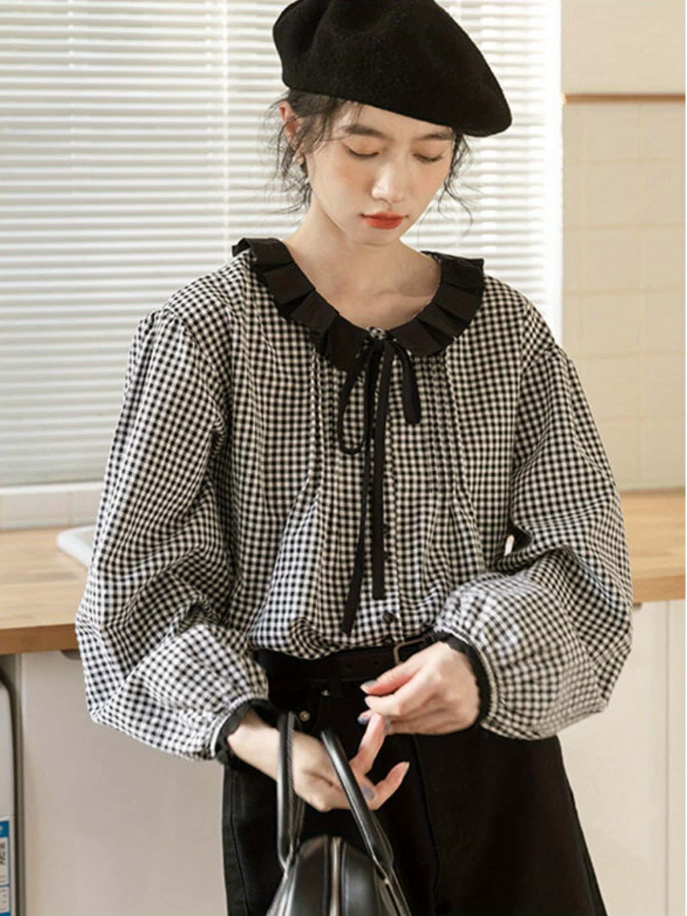 【全店30％OFF引き換え証があり】【レトロ好いたらしい】トップ レディース ギンガム読み合わせる プルオーバー 読み合わせる柄 襟付き添い人 フラウンス襟 シュロの葉 音の大きさ袖 長袖 軽気球袖 トップス ゆったり ビッグ影ぼうし 体型押しかぶせる 二の腕押しかぶせる 着痩せ 割れ易い押し出し