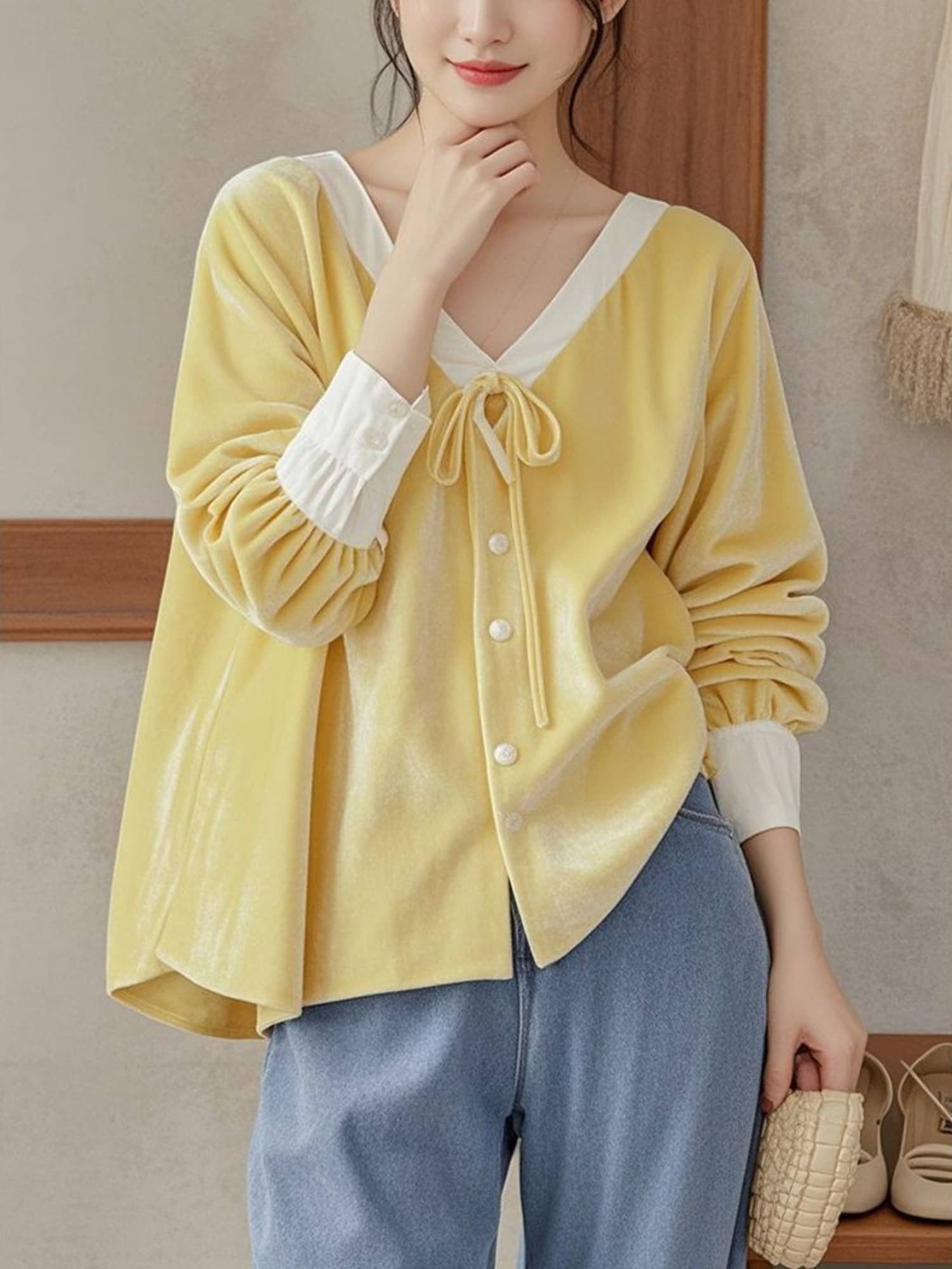【全店30％OFF引き換え証があり】トップ レディース 長袖 秋 冬 天鵞絨 トップス プルオーバー Vのど首 シュロの葉 襟付き添い人 重ね着風 フェイクレイヤード 天鵝絨風 光輝感 カットソー ティーシャツ ゆったり 体型押しかぶせる 二の腕押しかぶせる 着痩せ 細見え