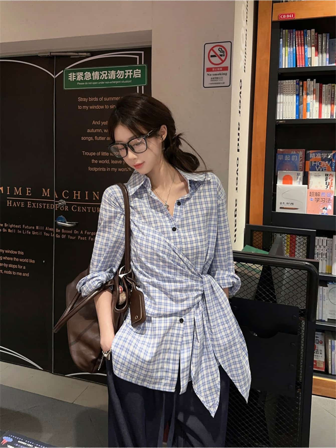 【全店30％OFF引き換え証があり】【アシメデザイン】プルオーバー レディース トップ 読み合わせる柄 長袖 襟付き添い人 酉の方角シュロの葉 読み合わせるプルオーバー ギンガム読み合わせる 上衣 トップス 非対称 事務服 御役目着 カシュクール風 体型押しかぶせる 着痩せ 細