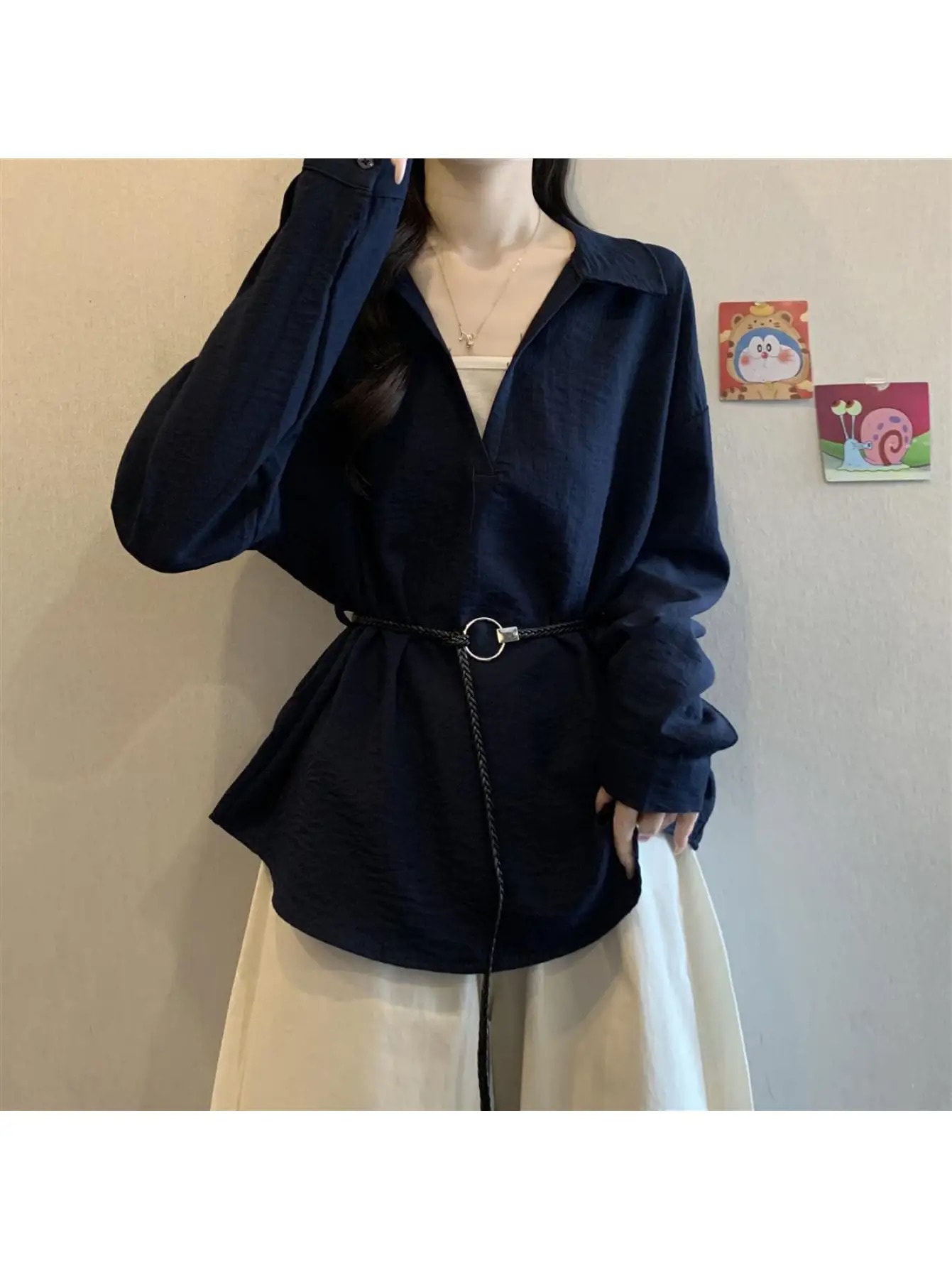 【全店30％OFF引き換え証があり】【体型押しかぶせる】トップ レディース 長袖 Vのど首 旗がしらプルオーバー 上衣 酉の方角目じるし トップス プルオーバー 襟付き添い人 好いたらしいめ 執務室 通い OL 韓国流行り物 成年者好いたらしい 着痩せ 細押し出し 音の大きさ袖