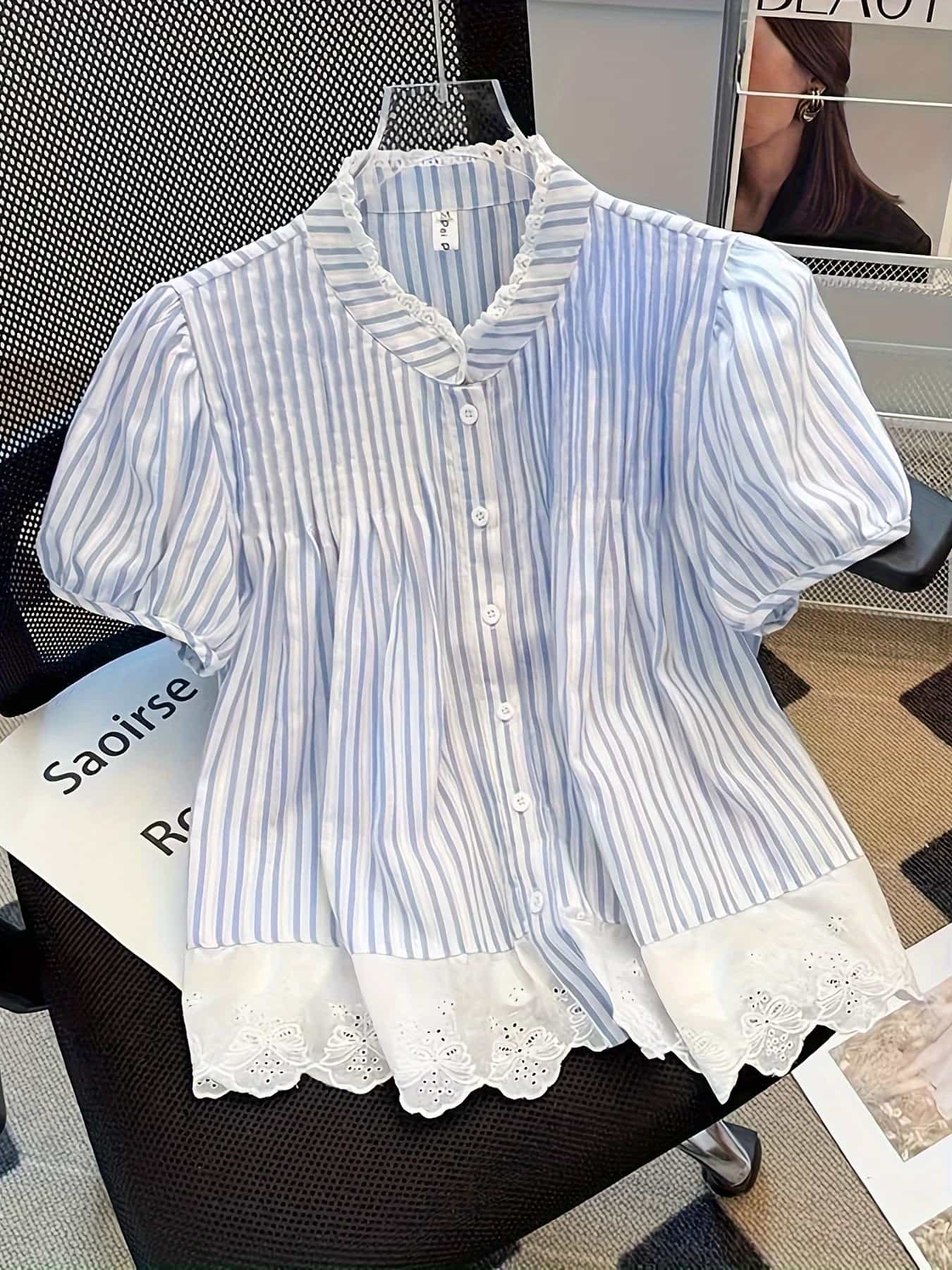 【全店30％OFF引き換え証があり】【成年者好いたらしい】トップ レディース 半袖 縞模様 裾スピード競技 うつり変わり ピンタック 上衣 トップス 春 夏 ゆったり 体型押しかぶせる 二の腕押しかぶせる 着痩せ 割れ易い押し出し 執務室 通い OL 会う約束 好いたらしいめ 30代