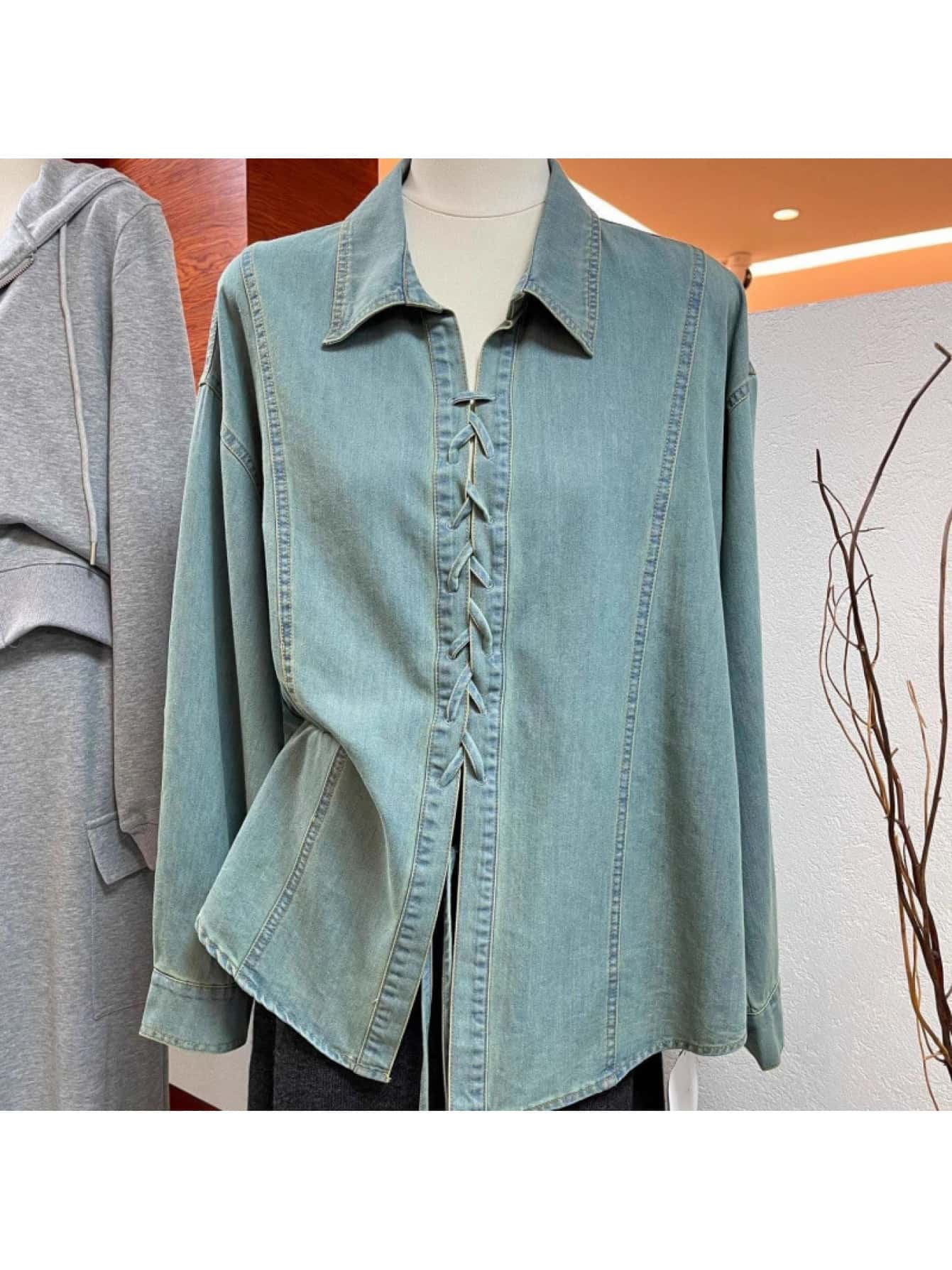 【全店30％OFF引き換え証があり】【スピード競技引きあげる】 ジーンズプルオーバー レディース 長袖 編み上げ 青写真 トップ トップス ゆったり 襟付き添い人 ポロ襟 ジーンズトップ 厚地の外套大きさ ビッグ影ぼうし 体型押しかぶせる 着痩せ 割れ易い押し出し 二の腕押しかぶせる レトロ