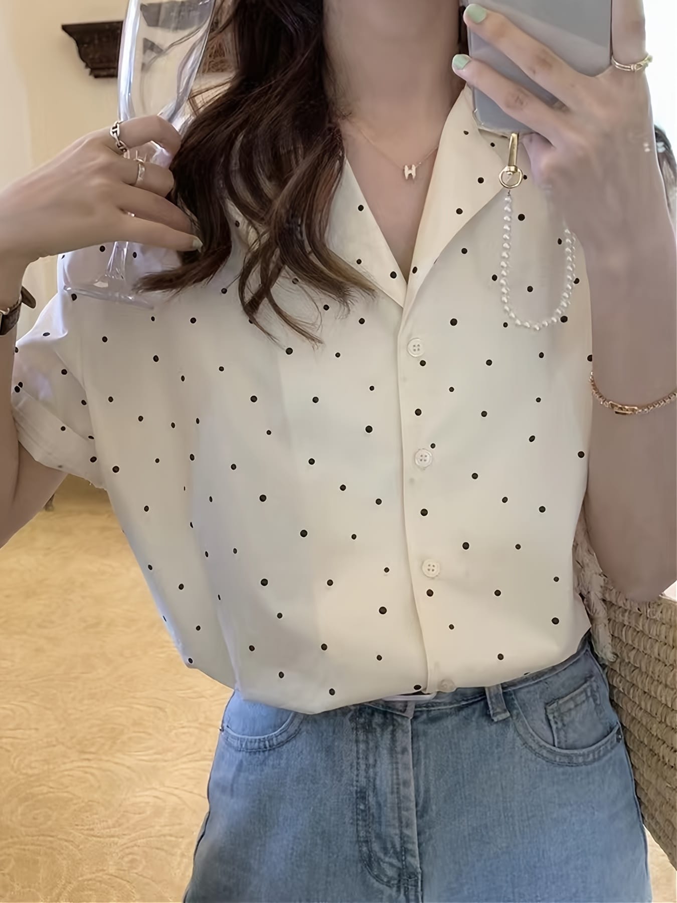 【全店30％OFF引き換え証があり】【レトロ好いたらしい】トップ レディース 半袖 点点柄 プルオーバー 開襟プルオーバー 水玉 トップス 好いたらしいめ 襟付き添い人 Vのど首 前食い違い 名取り草 執務室 通い OL おっ母さん 30代 40代 50代 体型押しかぶせる 着痩せ 二の腕河馬