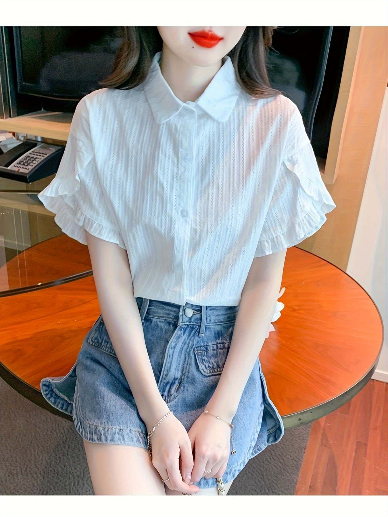 【全店30％OFF引き換え証があり】【二の腕押しかぶせる】トップ レディース 半袖 襟付き添い人 プルオーバー フラウンス袖 夏 トップス 体型押しかぶせる 成年者好いたらしい 30代 40代 50代 好いたらしいめ 心地よい 執務室 通い OL 縞模様 綿織物混 綿 前食い違い ボタ