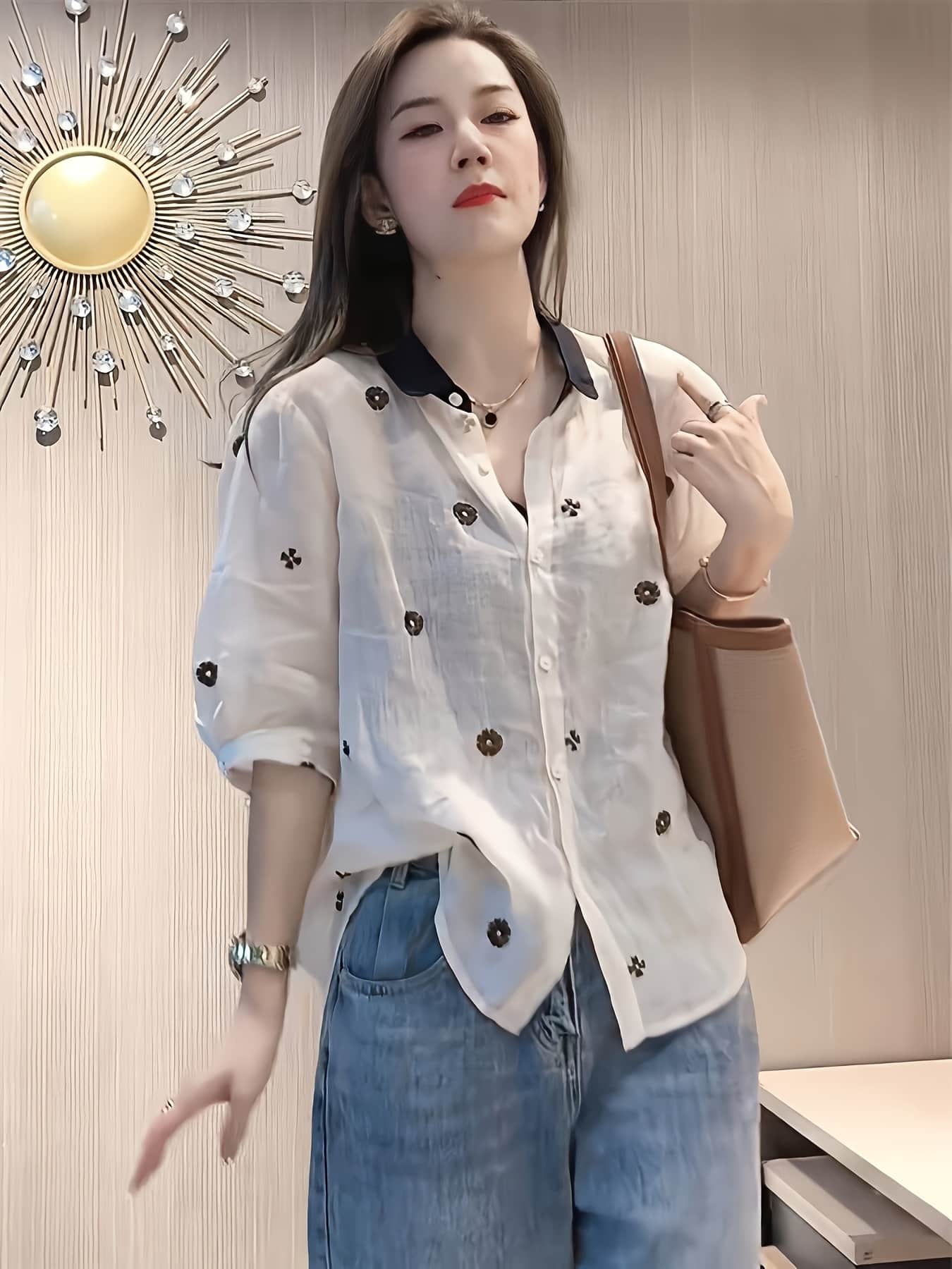 【全店30％OFF引き換え証】【3D立体花】トップ レディース 半袖 五分袖 プルオーバー トップス 花柄 刺しゅう 御花 バイ色合い 襟付き添い人 色彩設計 青写真 成年者好いたらしい キレイめ 心地よい 女子らしい 体型押しかぶせる 二の腕押しかぶせる 透け感 冷やりとした シアー感