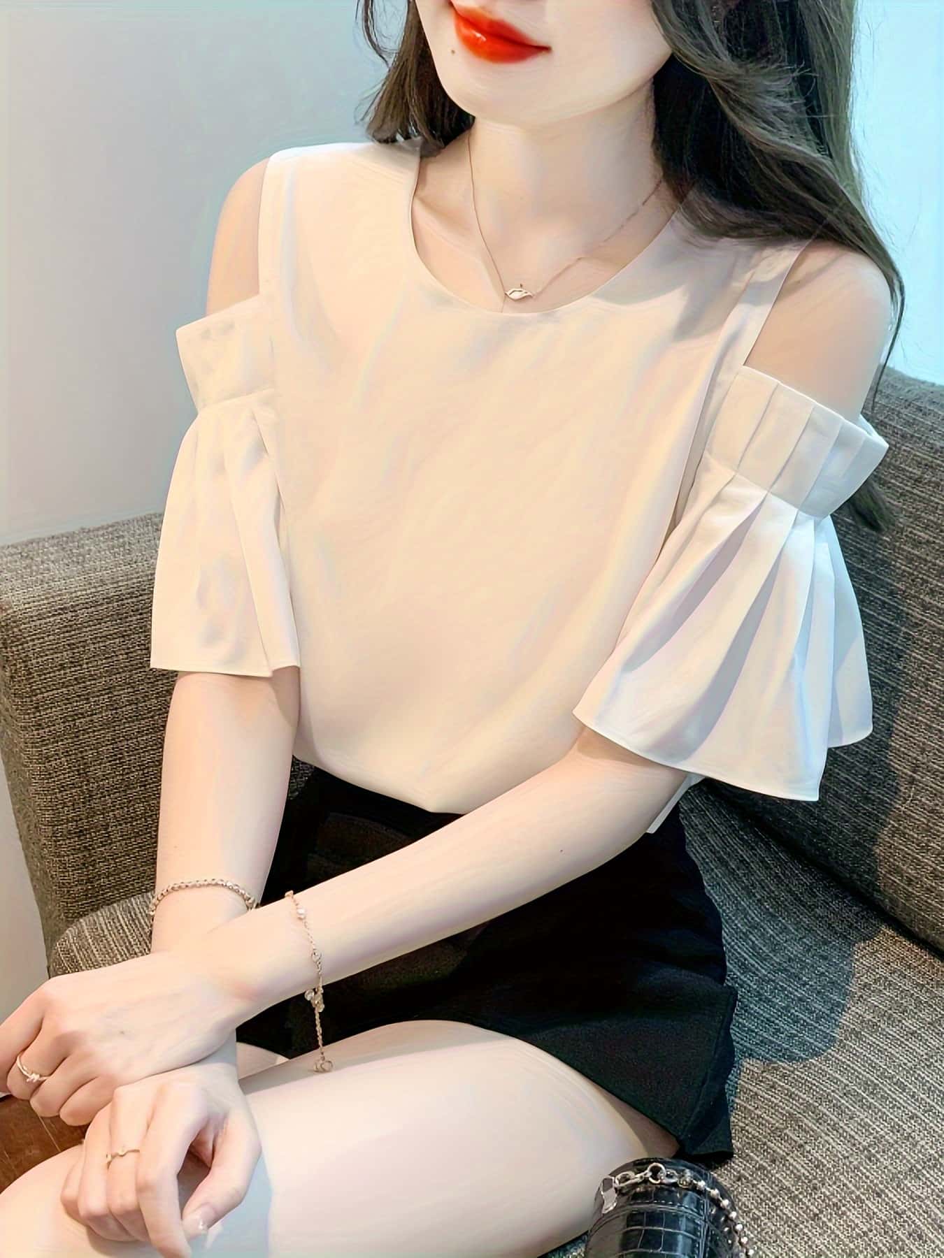 【全店30％OFF引き換え証】【肩出し】トップ レディース 半袖 オフショルダー トップス シフォン シフォントップ カットアウト ティーシャツ 5分袖 フラウンス袖 呼びりん捩り タック ギャザー 無地 労働者の一団のど首 冷やりとした 当たること冷感 薄っぺら 透け感