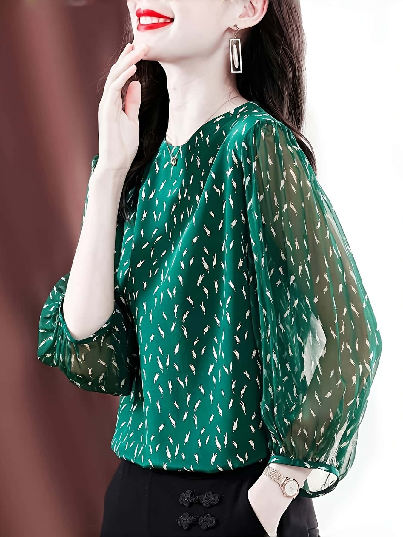 【全店30％OFF引き換え証】【総柄トップ】トップ レディース 七分袖 プルオーバー トップス シフォントップ 7分袖 総柄 ぽわん袖 音の大きさ袖 労働者の一団のど首 透け感 シアー 冷やりとした 薄っぺら 体型押しかぶせる 二の腕押しかぶせる 着痩せ 細押し出し ゆったり 春 夏