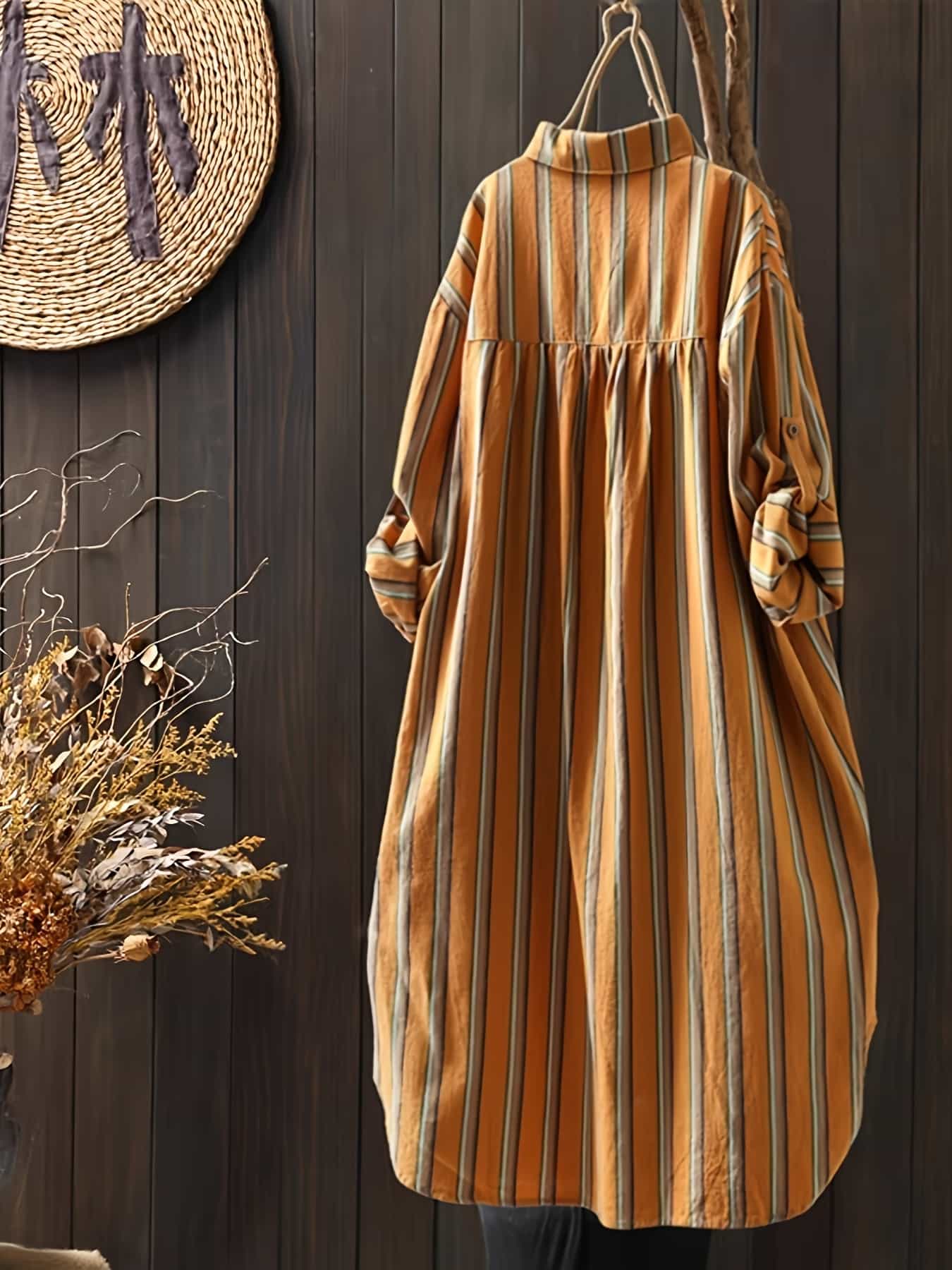 【全店通用25%OFFクーポン】【ストライプ柄】シャツワンピース ロングシャツ レディース チュニック ブラウス 長袖 襟付き 前開き 縦縞 ゆったり 大きいサイズ 体型カバー 二の腕カバー 着痩せ お尻隠れる ミディアム丈 膝丈 カジュアル きれい|大森麗萱