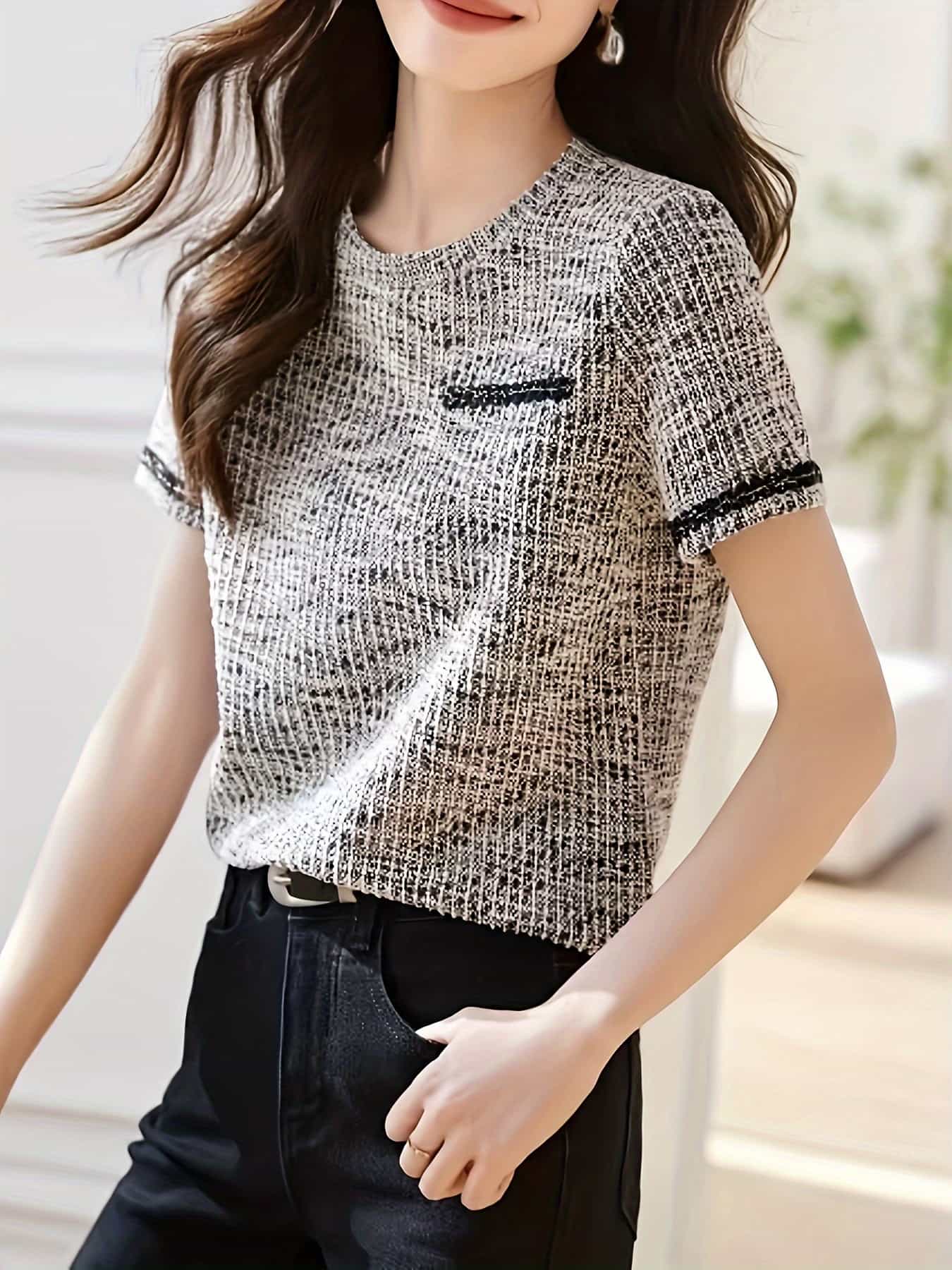 【全店30％OFF引き換え証】【ツィード調】トップ レディース 半袖 カットソー トップス 好いたらしいめ 心地よい 執務室 通い OL 丸首 プルオーバー 炎節編み物風 フェイクポケット 色彩設計 体型押しかぶせる 二の腕押しかぶせる 着痩せ 細押し出し シワになりにくい