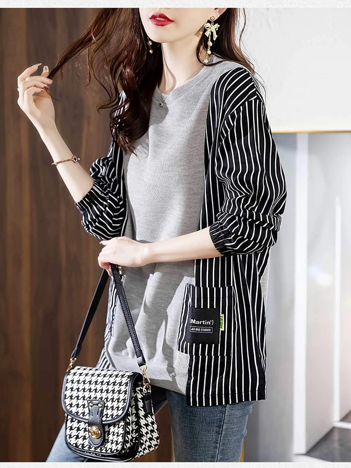 【全店30％OFF引き換え証】【フェイクレイヤード】 調教師 レディース 裏起毛 縞模様 うつり変わり ティーシャツ 汗水 トップス 長袖 重ね着風 上衣 ゆる カットソー 労働者の一団のど首 丸首 衣嚢付き添い人 気が大きい大きさ ゆったり 体型