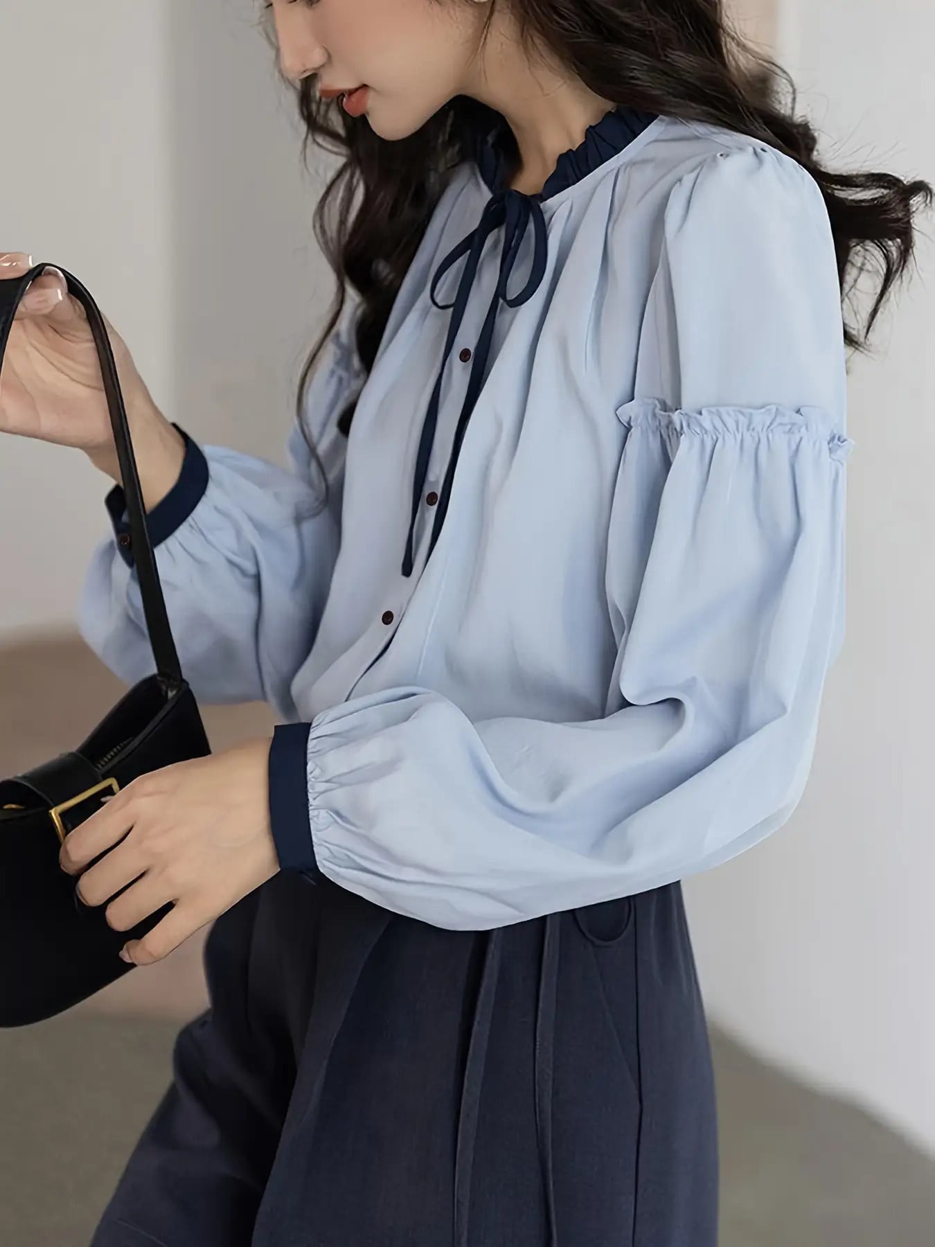 【全店30％OFF引き換え証】女士定まり?古学院??袖?衫 - 浅?色与海???比?，???扣前襟上張り，燕尾服?合春秋期的?公室及半正式?合，可机洗?典?衫，?袖印花女款?衫和罩衫，女士T恤，お上さん碎花上衣，雅びやか女士?衫，酒?かこい女士?衫