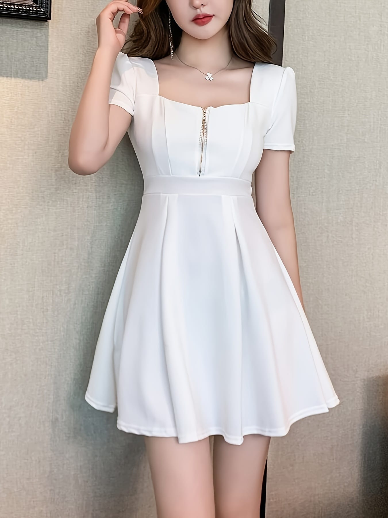 【全店通用25％OFFクーポン】【大人可愛い】 ワンピース レディース フロントジップ スクエアネック 半袖 ミニ丈 膝丈 Aライン ウエストマーク 体型カバー 着痩せ 細見え 脚長効果 20代 30代 40代 春 夏 秋｜大森麗萱