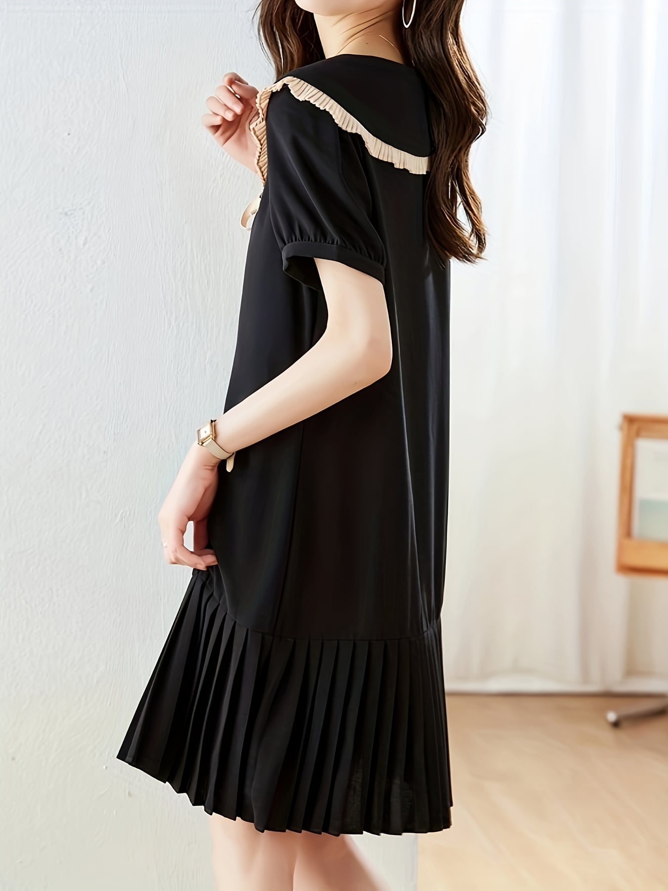 【全店通用25%OFFクーポン】【配色襟】ワンピース レディース プリーツワンピース ロング 膝丈 ミモレ丈 襟付き ビッグカラー セーラー襟 半袖 袖コンシャス 裾プリーツ 切り替え Aライン ゆったり 体型カバー 着痩せ|大森麗萱