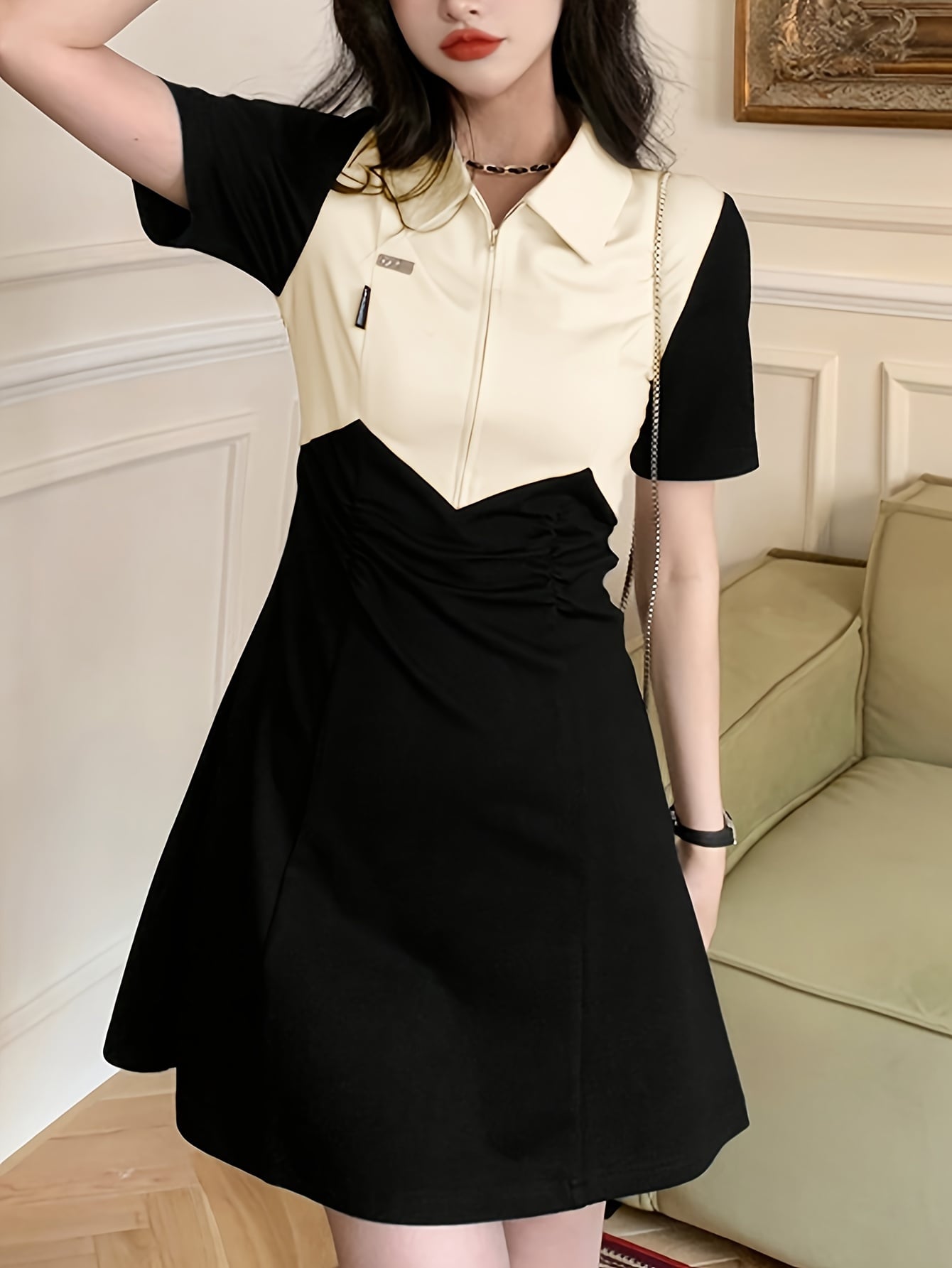 【今日このごろ制限事項、超買得30％OFF引き換え証、2度潮合い皆無】【ハーフジップ】衣装 レディース 半袖 バイ色合い 色彩設計 ジップアップ A生産ライン 膝丈 ミニ丈 ワンピ 上衣 襟付き添い人 ポロ襟 うつり変わり ギャザー 酉の方角目じるし くびれ 着痩せ 体