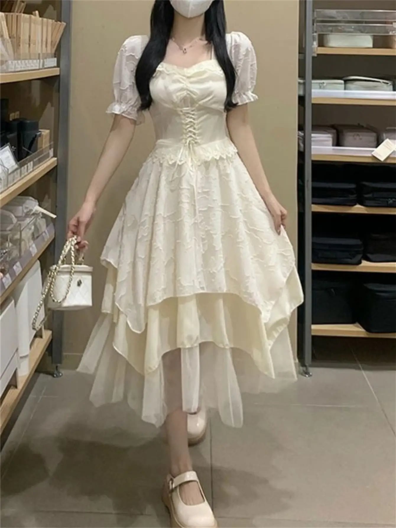 【今日このごろ制限事項、超買得30％OFFクーポン券、2度汐どき皆無】【フレンチガーリー】衣裳 ロング マキシ丈 レディース 真四角のど首 音の大きさ袖 軽気球衣袂 半袖 ティアード チュール 編み上げ スピード競技引き上げる 酉の方角目じるし 御機嫌酉の方角