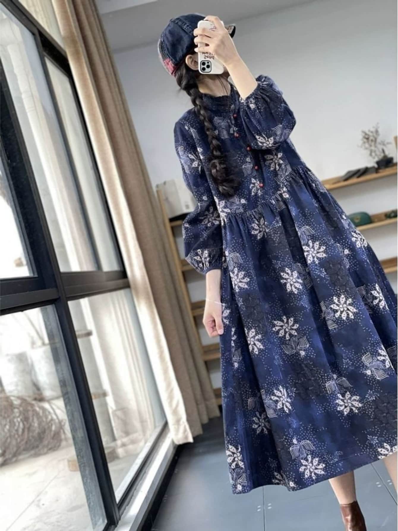 【今日このごろ押さえる、超買得30％OFF引き換え証、2度潮どき皆無】【エスニック風】衣裳 ロング レディース 長袖 総柄 刷り上げる 立ち襟 フラウンス レトロ ボヘミアン 膝下 ロングワンピ 表着 体型取りまかなう 着痩せ 細見せかけ ゆったり たわい無い 30代