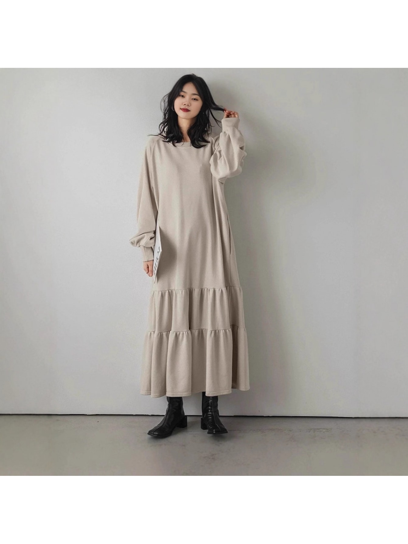【今日このごろ押さえる、超買得30％OFF引き換え証、2度潮どき皆無】【体型取りまかなう】汗水 ティアード 衣裳 ロング レディース 長袖 音の大きさ袖 ぽわん袖 軽気球衣袂 表着 マキシ丈 A伝達ルート 太陽フレア うつり変わり 裾フラウンス 無地 労働者の一団ネ