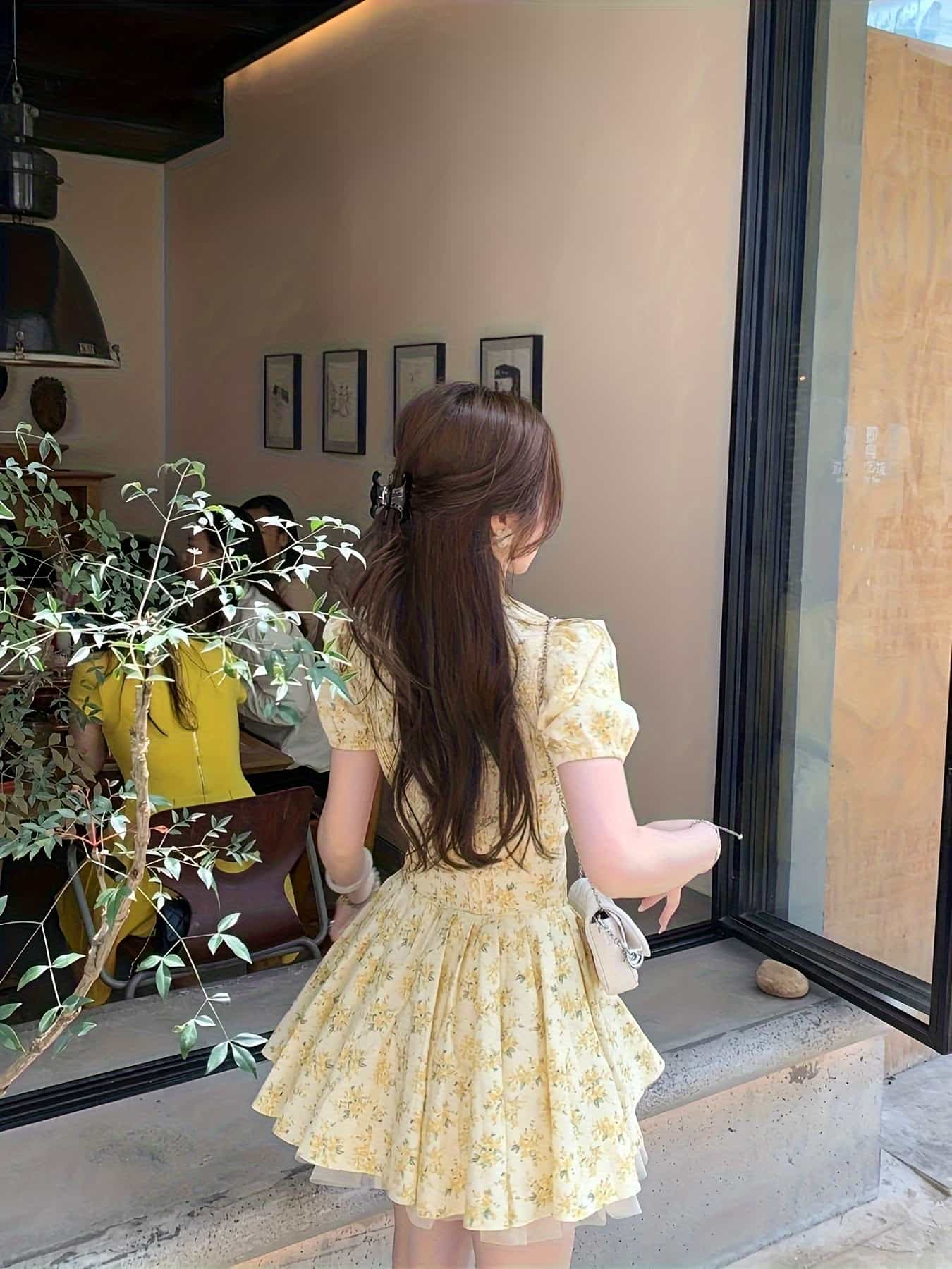 【全店通用25%OFFクーポン】【花柄ワンピ】ワンピース レディース 夏 半袖 花柄 ミニワンピース Aライン フレア 総柄 イエロー 大人可愛い フェミニン フラワープリント ワンピ ウエストマーク ハイウエスト くびれ|大森麗萱
