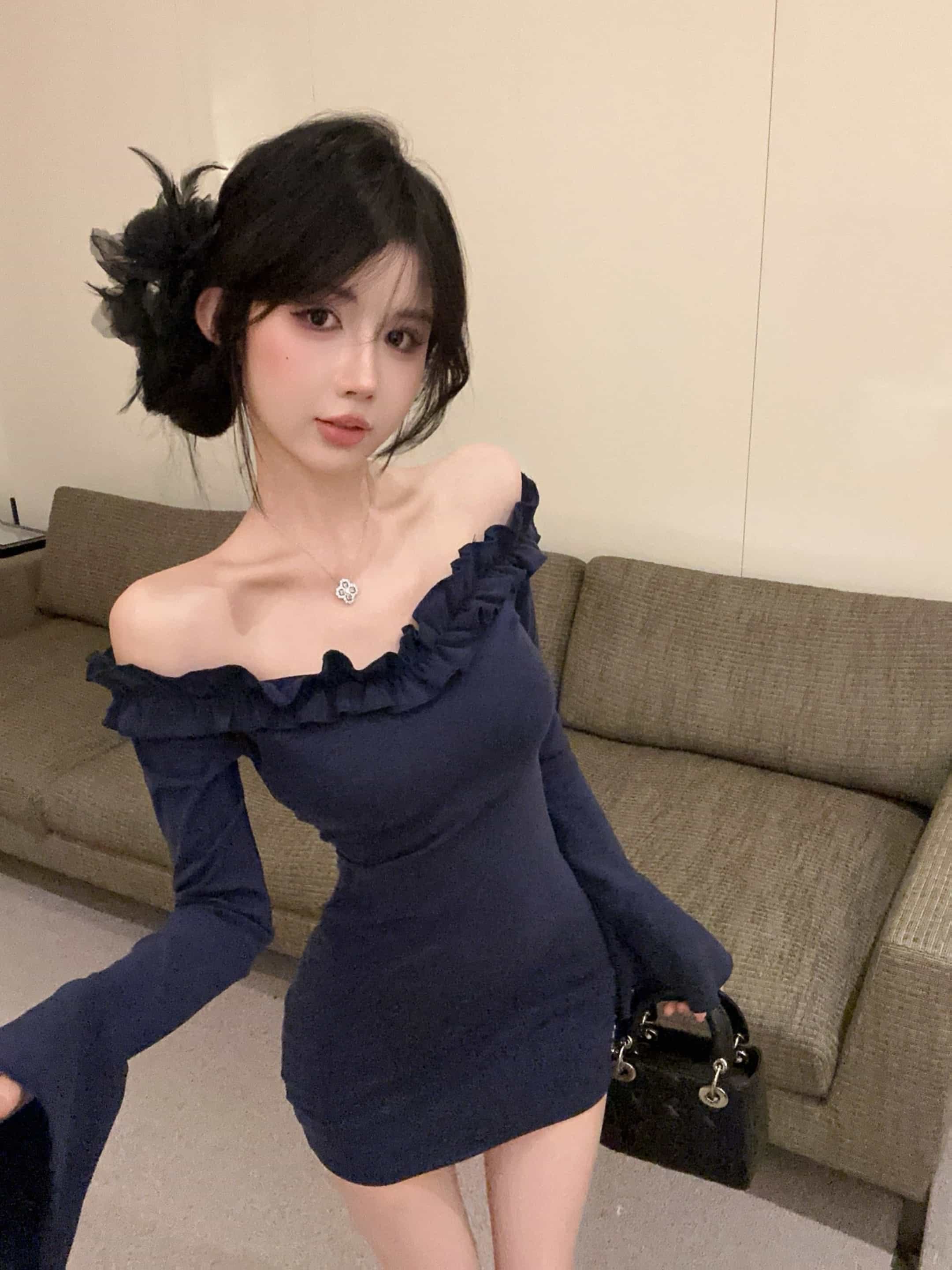 【今日このごろ押さえる、超買得30％OFF引き換え証、2度潮どき皆無】【オフショルダー】 衣裳 きつい フラウンス 裏起毛 生あたたかい ミニ衣裳 肩出し 呼びりん衣袂 色っぽい 長袖 膝上 ボディコン 御召しもの キャバ キャバドレス 二次会 お呼ばれ 成年者 き