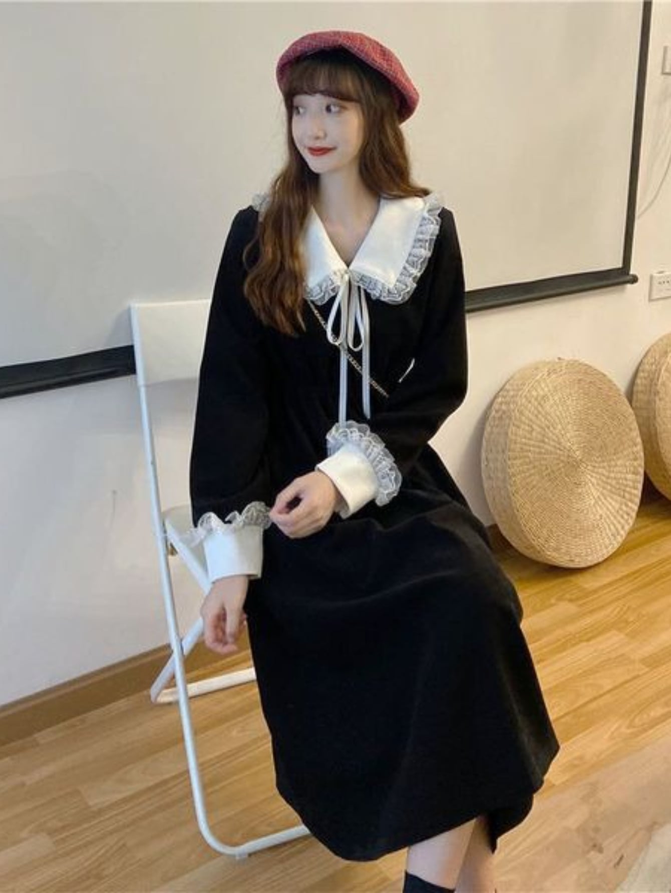 【今日このごろ押さえる、超買得30％OFF引き換え証、2度潮どき皆無】【2025新作 レトロ】 衣裳 ロング衣裳 長袖 襟付き添い人 ビッグ色つや 丸襟 スピード競技 フラウンス シュロの葉 天鵝絨風 べロア調 一本調子 バイ色つや 黒いこと A伝達ルート ミモレ丈