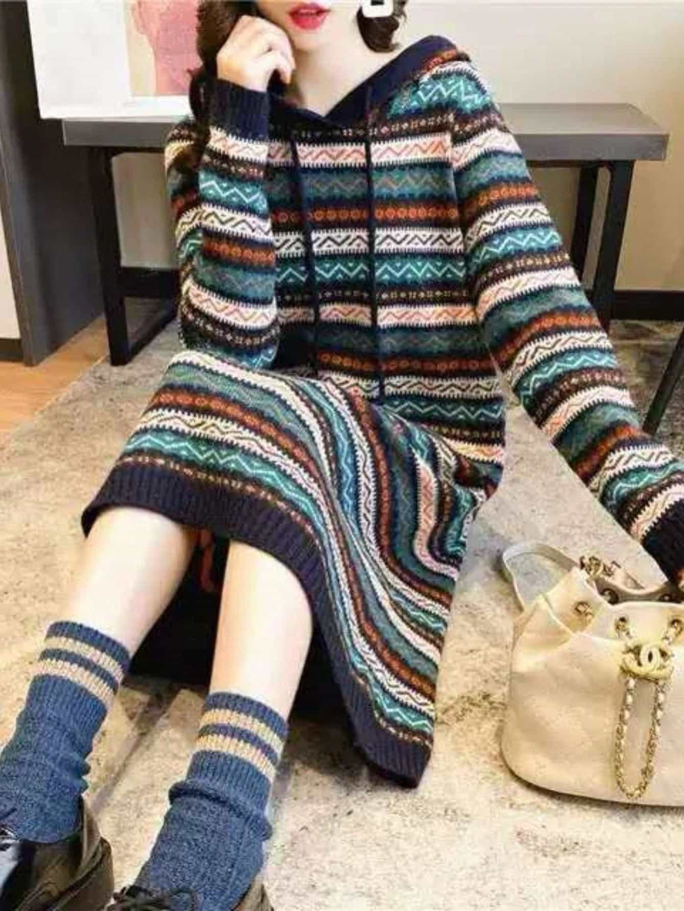 【全店30%OFFクーポンがあり】【レトロ柄】ニットワンピース 大きいサイズ レディース パーカーワンピース ボーダー 膝丈 チュニック ロング セーター 長袖 フード付き 幾何学柄 エスニック柄 総柄 ゆったり オーバーサイズ 体型カバー 着痩せ|大森麗萱