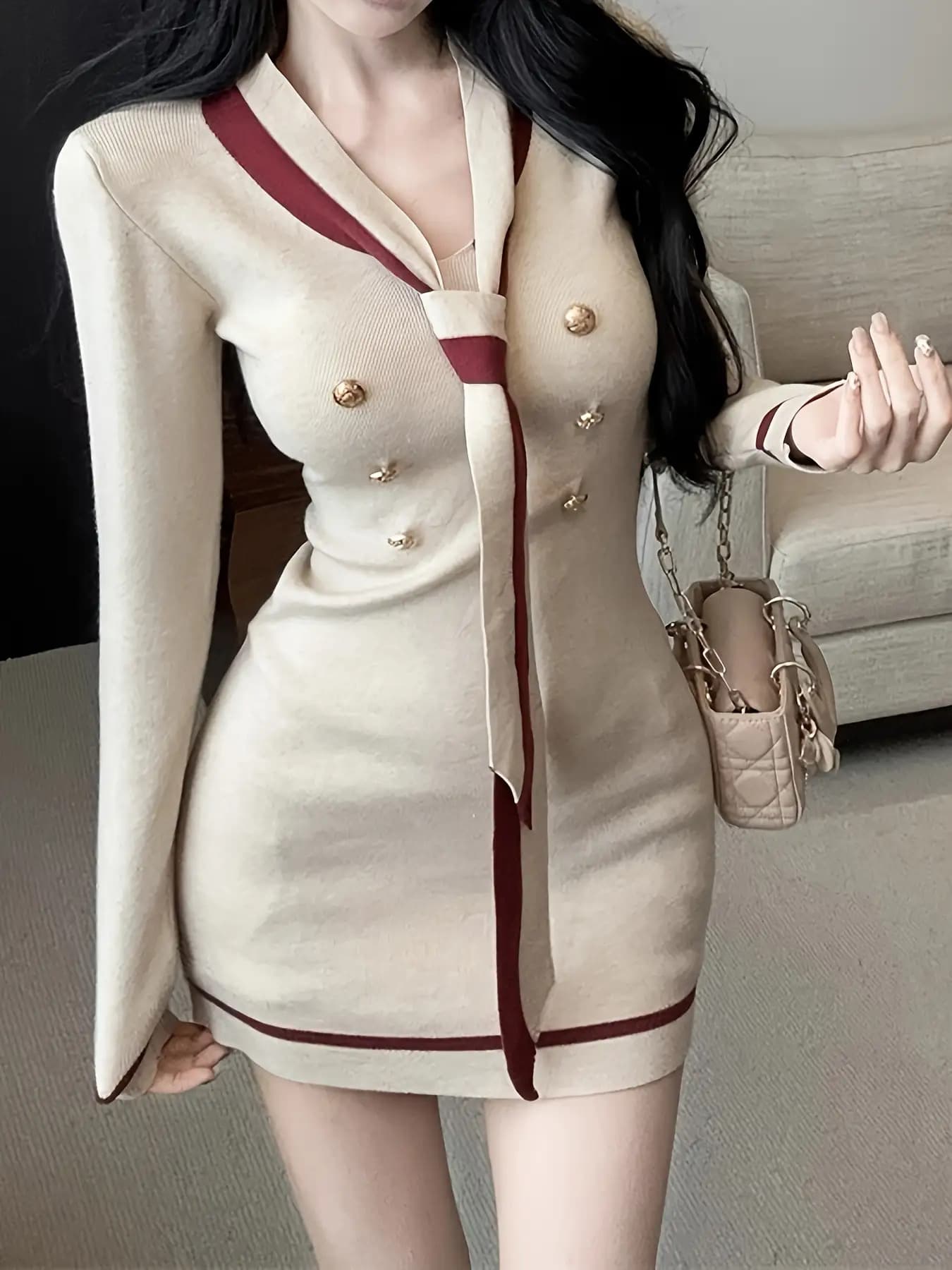 【全店30％OFF引き換え証があり】【美生産ライン】 編み物衣装 きつい ミニ丈 レディース Vのど首 洋弓引き分け風 スウェーター 色彩設計 バイ色合い ゴールド名取り草 襟付き添い人 長袖 上衣 衣装 ボディコン 着痩せ 細押し出し 体型押しかぶせる 伸縮性 同盟罷工