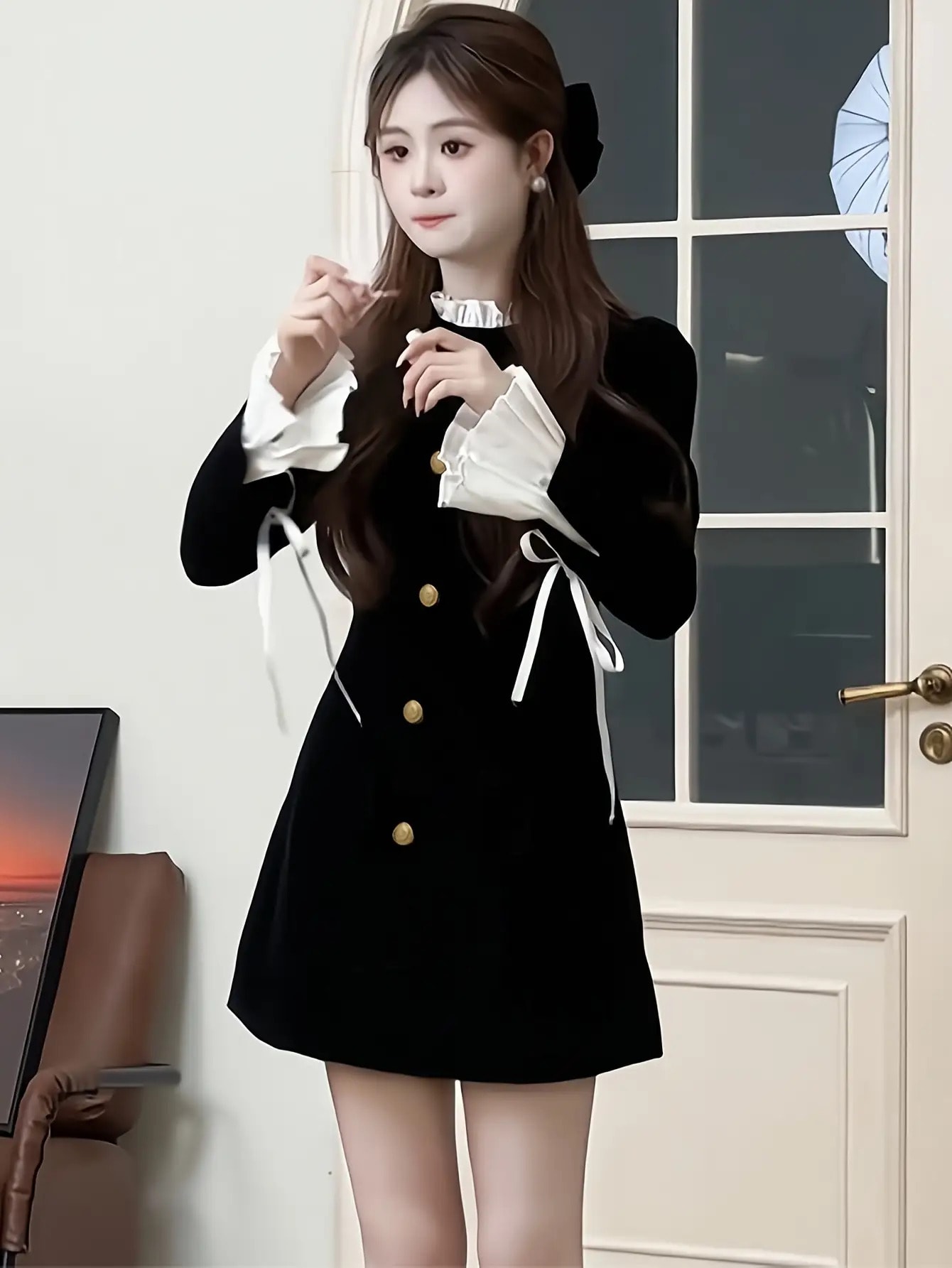 【全店30％OFF引き換え証があり】【成年者好いたらしい】衣装 レディース 春 秋 冬 ミニ丈 膝上 フラウンス襟 立ち襟 バイ色合い シュロの葉 金名取り草 長袖 Ａ生産ライン 御機嫌酉の方角 韓国流行り物 フレンチガーリー レトロ ガーリー 女子らしい 体型河馬