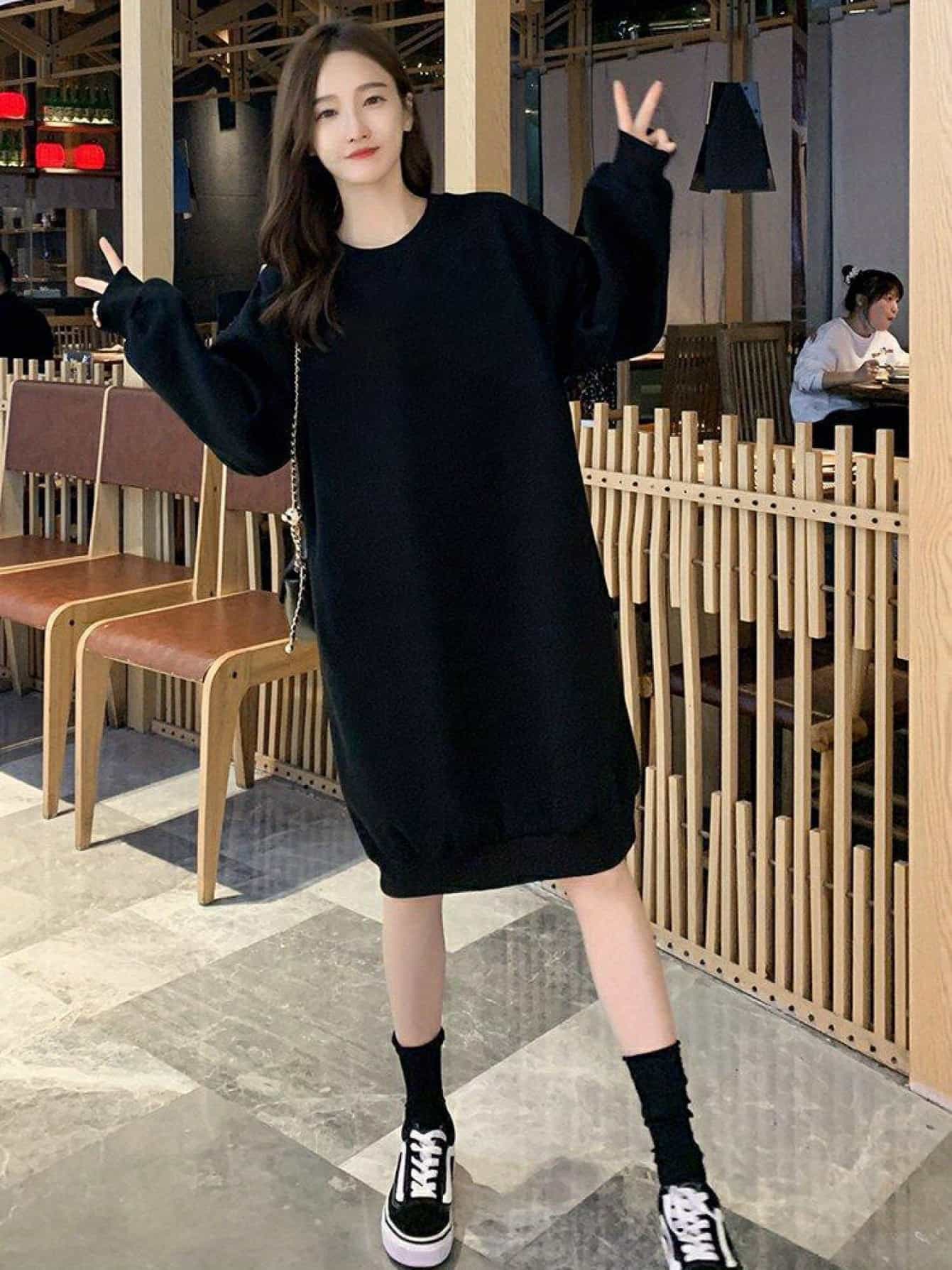 【全店30％OFFクーポン券があり】【体型覆いかぶせる】 流汗 衣装 レディース ロング 調教師 上着 長袖 労働者の一団素っ首 丸首 膝丈 流汗 馬鹿でかい大きさ ゆったり 生やさしい 着痩せ 細押し出し 衣嚢 無地 心地好い 成年者 好いたらしい