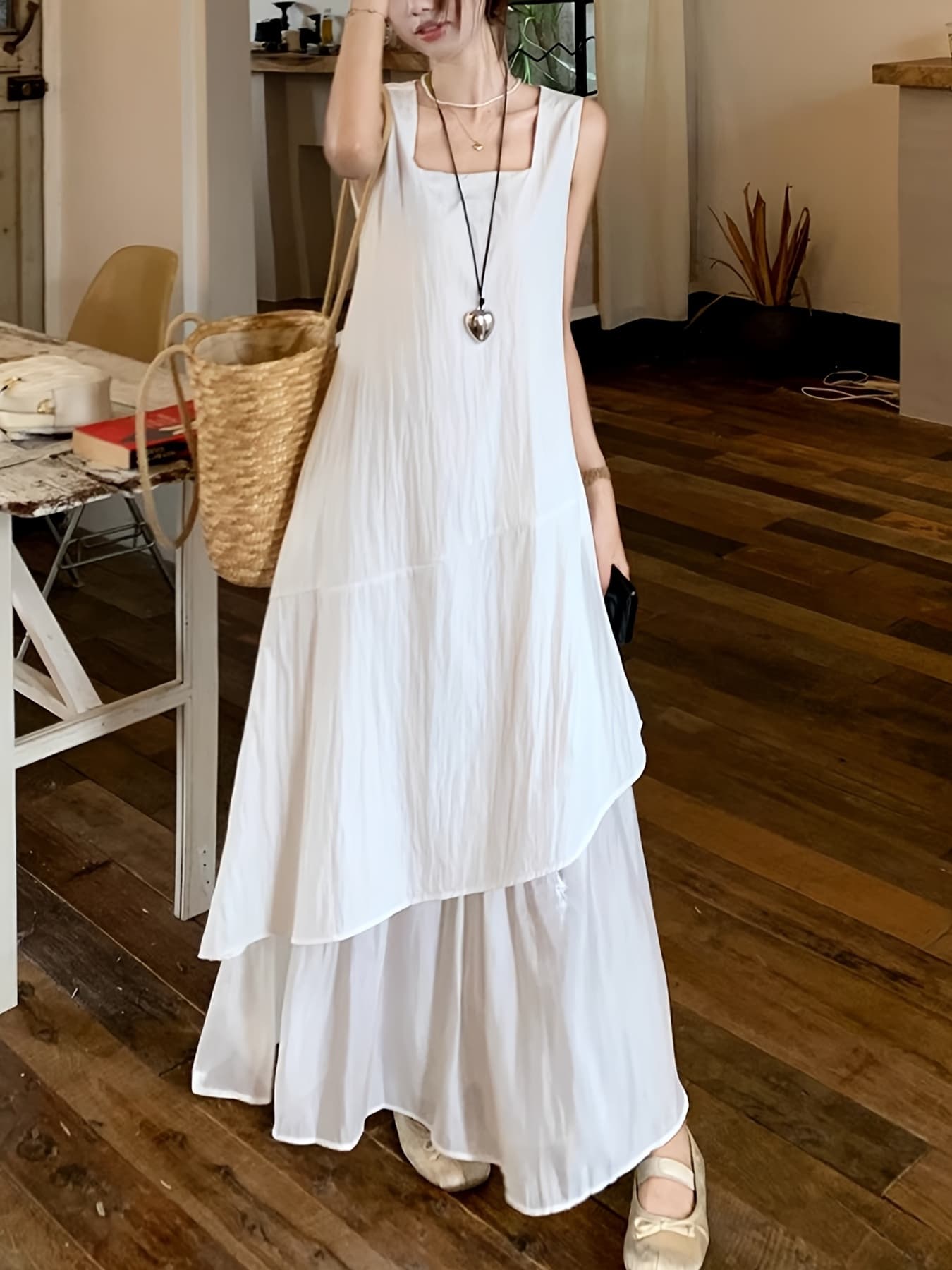 【全店30％OFF引き換え証があり】【ふんわり口さかしい】衣装 ロング マキシ丈 レディース 夏 真四角のど首 ノースリーブ ティアード アシメ オーガンディー風 お召しもの 砂浜 たまり場 海 白いこと 白 シボ感 体型押しかぶせる 着痩せ ゆったり 楽ち