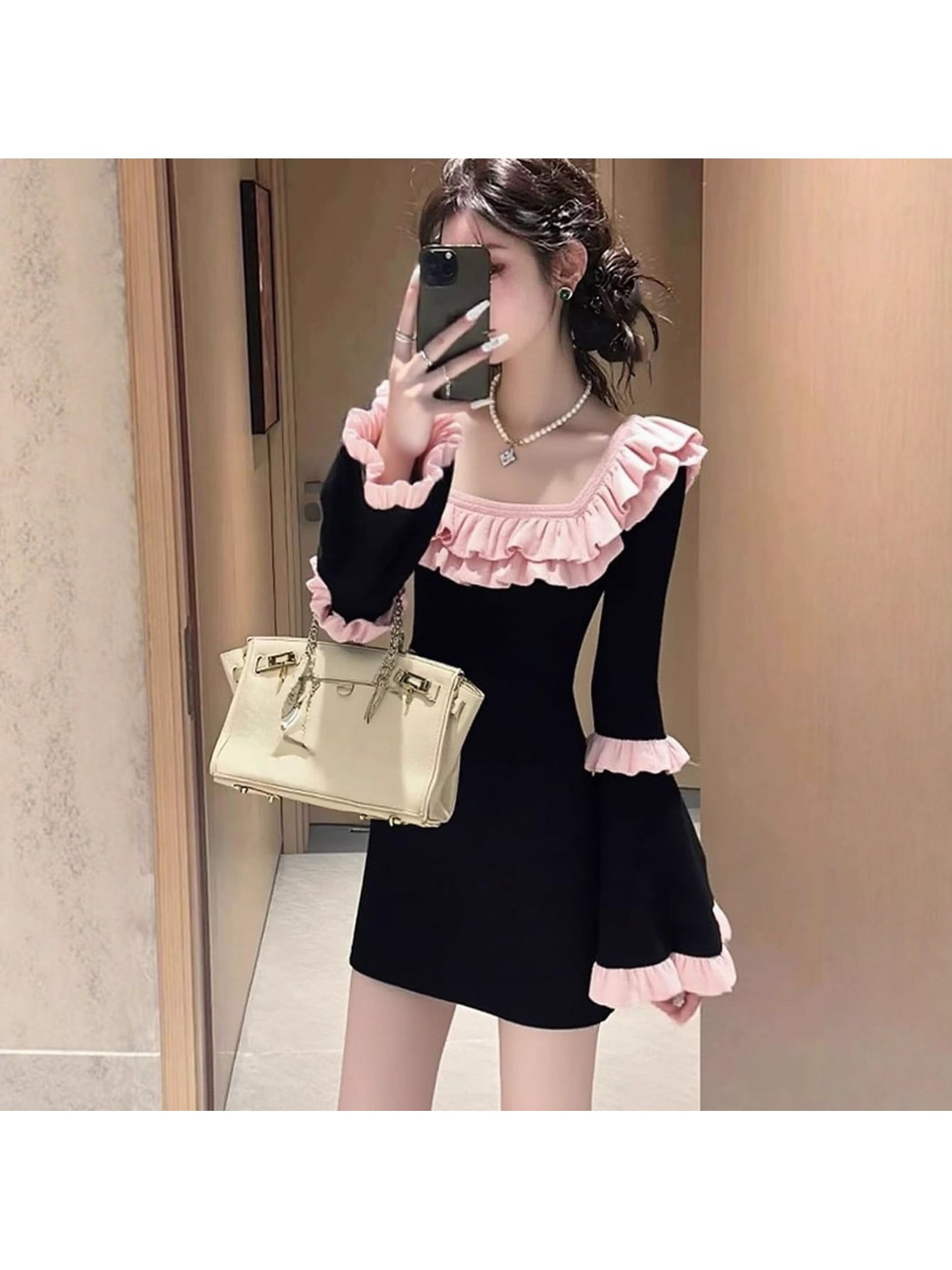 【全店30％OFFクーポン券】【成年者好いたらしい】 編み物衣装 ミニ丈 ミニワンピ 長袖 フラウンス 呼びりん捩り バイ色つや 色彩設計 真四角素っ首 きつい 膝上 上着 着痩せ 細押し出し 痩せ押し出し 二の腕覆いかぶせる 体型覆いかぶせる 仕掛地雷系 量産型 フレンチガー
