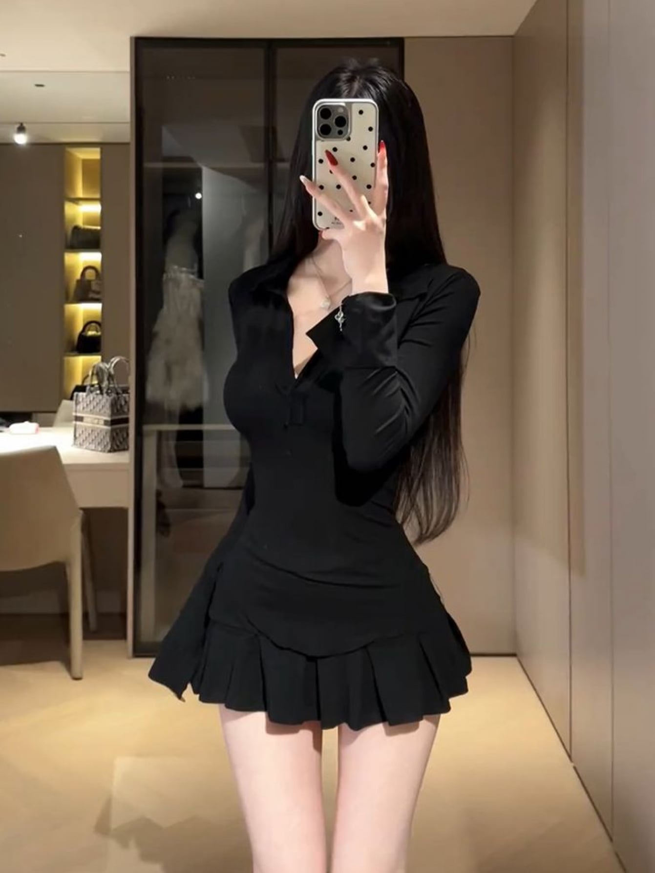 【全店30％OFF引き換え証】【襟付き添い人きつい】 衣装 レディース 長袖 ミニ丈 タイトワンピース 黒 黒いこと ミニ衣装 上衣 ボディコン 艶っぽい 韓国流行り物 成年者好いたらしい 御嬢さん服 仕掛地雷系 量産型 好いたらしいめ 筋目 Vのど首
