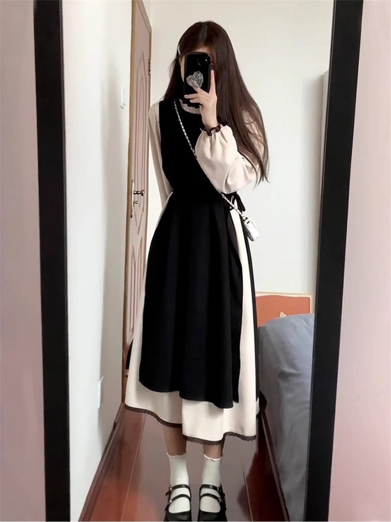 【全店30％OFF引き換え証】【重ね着風】衣装 レディース ロング衣装 マキシ丈 長袖 うつり変わり 縛 成年者好いたらしい 好いたらしいめ 女子らしい Ａ生産ライン 体型押しかぶせる 着痩せ 細押し出し 酉の方角目じるし ハイネック フラウンス 音の大きさ袖 色彩設計 韓