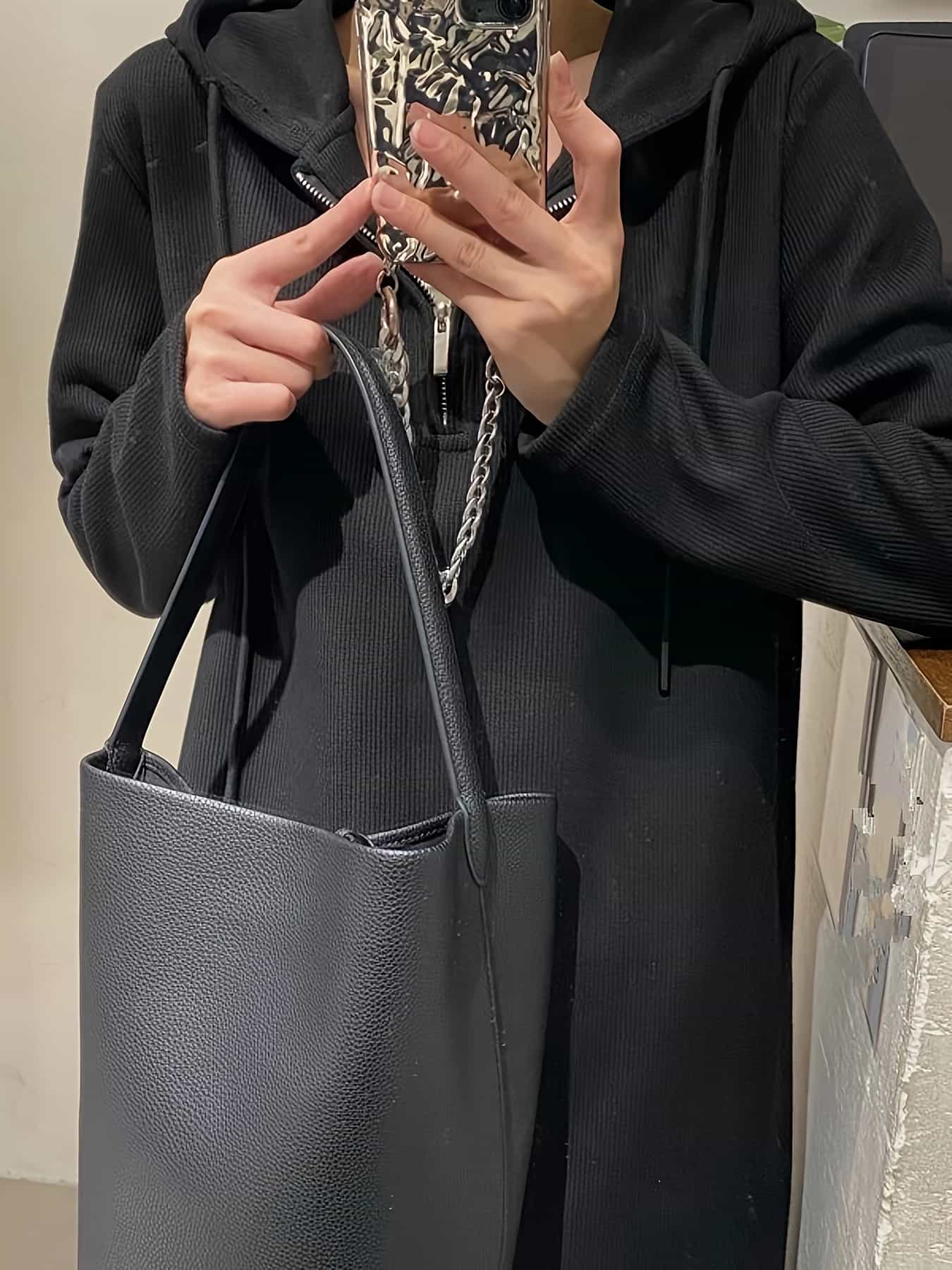 【全店30％OFF引き換え証】【ハーフジップ】 パーカー衣装 レディース ロング 衣装 肋材 長袖 ボンネット付き添い人 汗水 上衣 膝下丈 I生産ライン 細押し出し 体型押しかぶせる 着痩せ 縦生産ライン 無地 黒いこと 黒 お部屋着 ワンマイルウェア カ