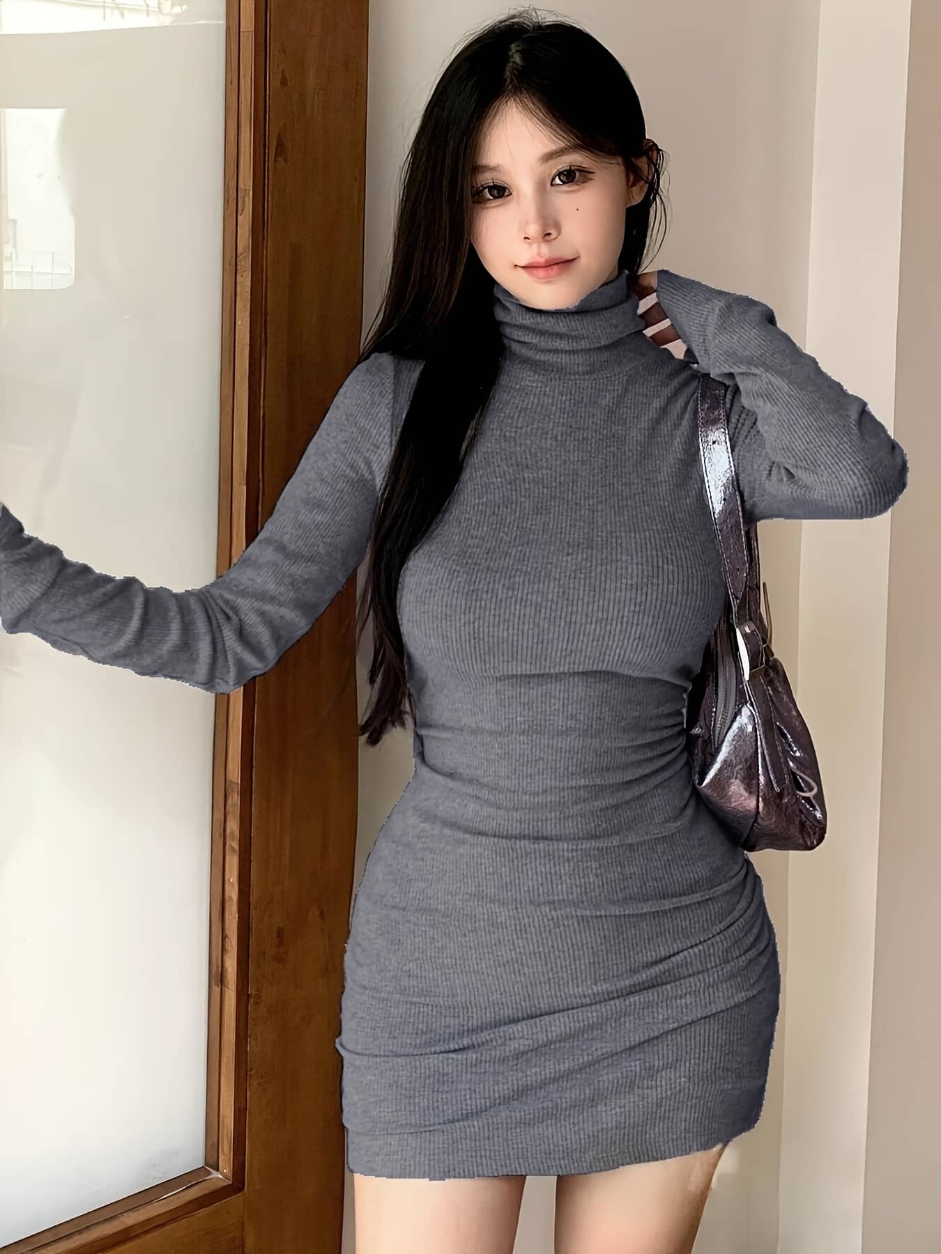 【全店30％OFF引き換え証】【あったか裏起毛】 衣装 きつい ミニ タートルネック ハイネック レディース 長袖 シャーリング ギャザー リブニット 生あたたかい 肌付き ミニ丈 か細い 填まる ボディコン 着痩せ 細押し出し 伸縮性 伸ばすこと 無地