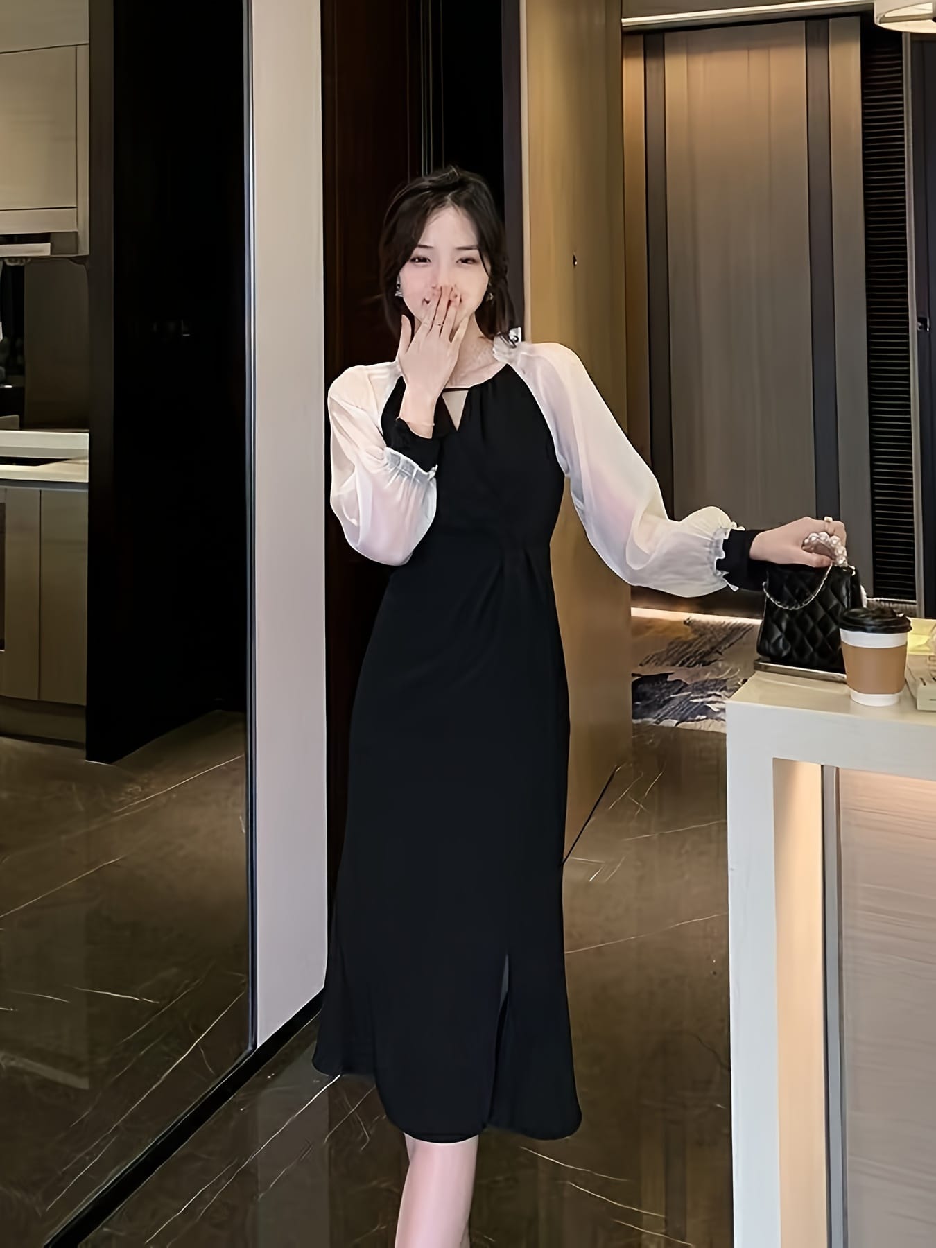 【全店通用25％OFFクーポン】【配色デザイン】 ワンピース レディース ロングワンピース 長袖 切り替え バイカラー シアー袖 透け感 スリット キーネック タイト 痩せ見え 体型カバー 着痩せ ウエストマーク 膝下 マキシ丈 マキシワンピ きれい｜大森麗萱 10,672円