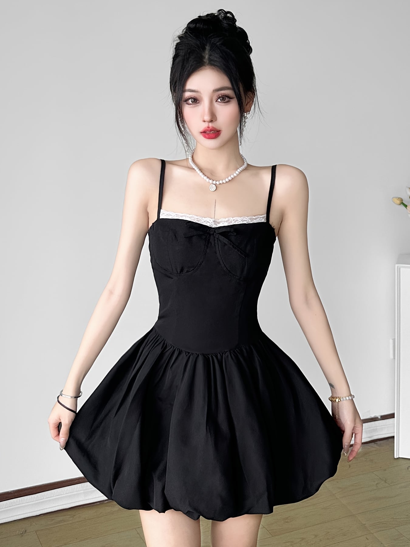 【全店30％OFF引き換え証】【フレンチガーリー】 衣装 レディース キャミワンピ ミニ丈 A生産ライン シュロの葉 スピード競技 軽気球 ノースリーブ 着痩せ 細押し出し 体型押しかぶせる 脚長 美脚 伸縮 たわい無い 洗える シワになりにくい 仕掛地雷系 量産型 韓国 大