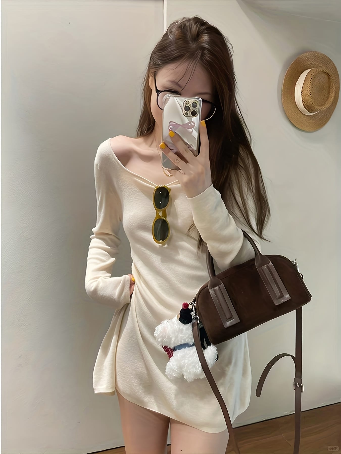 【全店30％OFF引き換え証】【後ろ側食い違い】編み物衣装 ミニ丈 レディース 長袖 春 猪牙のど首 上衣 ゆったり 体型押しかぶせる 着痩せ 細押し出し 割れ易い押し出し ワンピ ミニワンピ 無地 象牙色 ベージュ 韓国 フレンチ 御嬢さん 艶っぽい ヘルシ