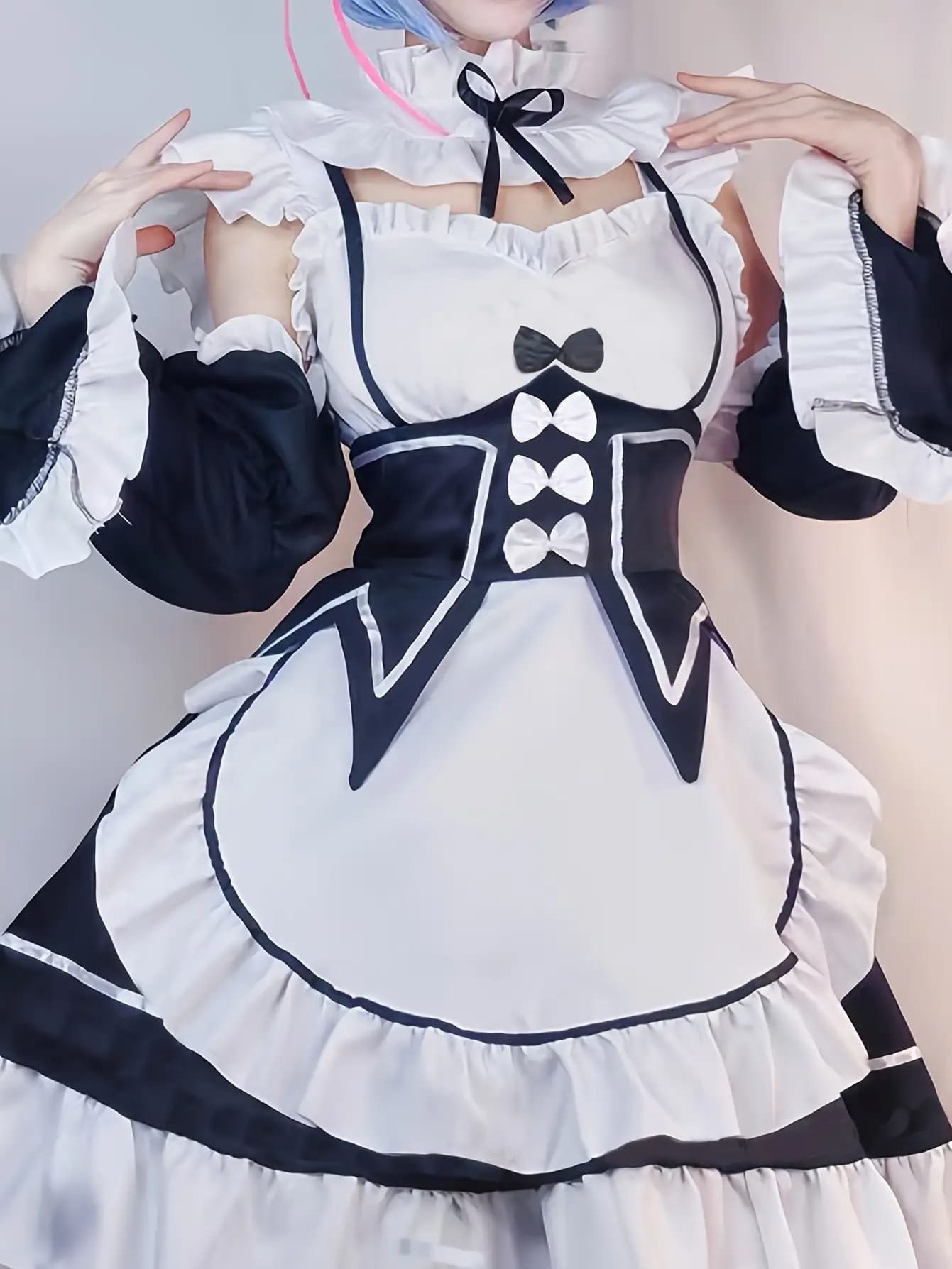 【全店通用25%OFFクーポン】【豪華5点セット】メイド服 コスプレ 衣装 レディース メイド エプロン カチューシャ アームカバー ワンピース リボン 可愛い ハロウィン 仮装 パーティー イベント 学園祭 文化祭 撮影会 忘年会 レム風 アニメ|大森麗萱