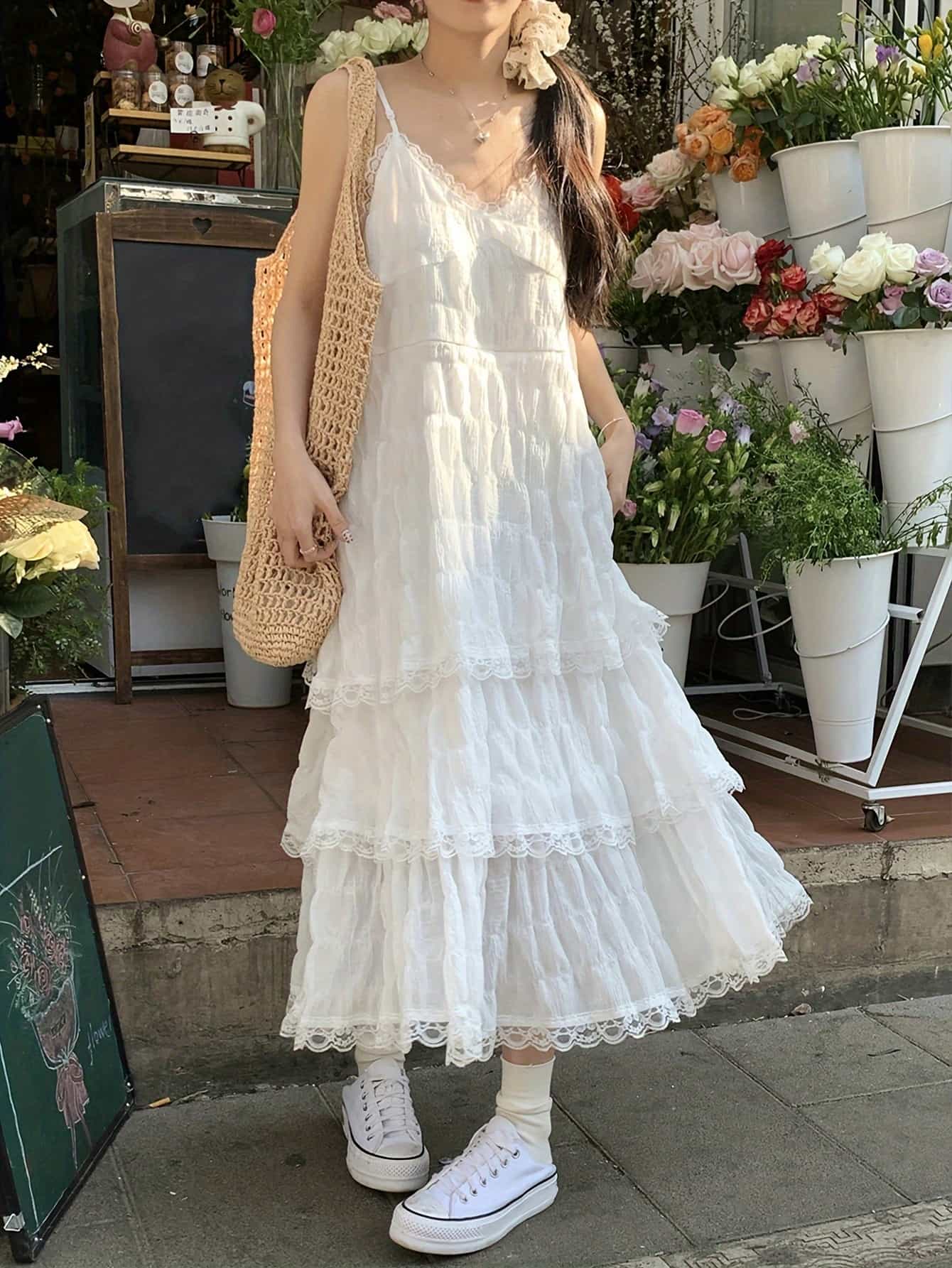 【全店30％OFF引き換え証】【成年者好いたらしい】ティアードワンピース キャミソール ロング丈 マキシ衣装 レディース スピード競技 フラウンス Vのど首 白 キャミワンピ ロング衣装 マキシワンピ 西洋菓子衣装 ノースリーブ ゆったり 体型押しかぶせる 着