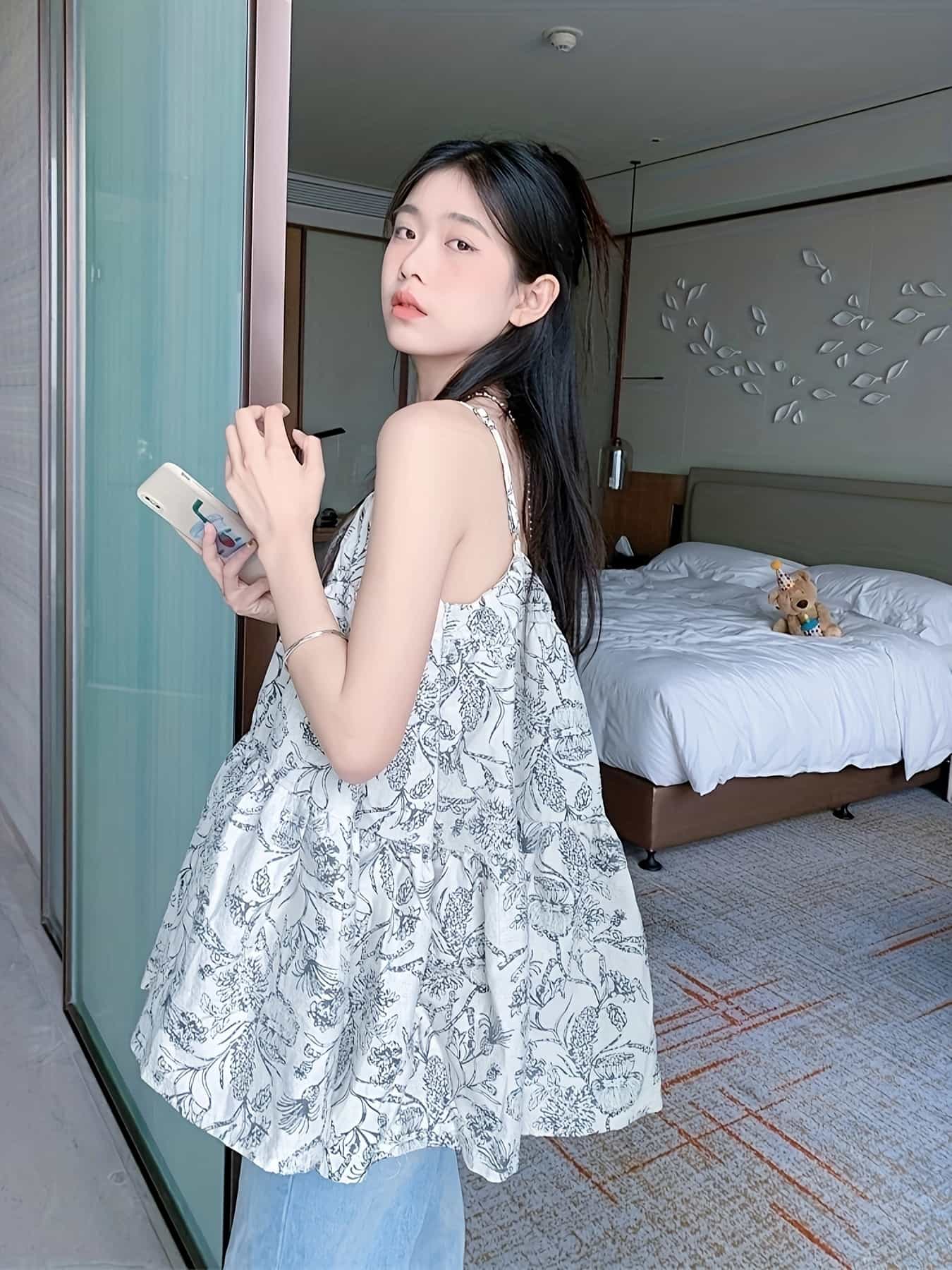 【全店30％OFF引き換え証】【成年者好いたらしい】花柄 キャミソール 上衣 レディース トップス ティアード トップ ノースリーブ 袖なし 総柄 小花柄 Ａ生産ライン ゆったり 体型押しかぶせる 土手っ腹あたり近所押しかぶせる ビスチェ 花の冠yd 重ね着 春夏 たまり場 旅