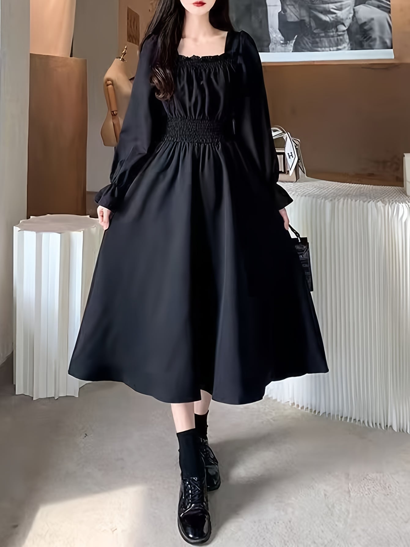 【全店30％OFF引き換え証】衣装 レディース ロング衣装 長袖 真四角のど首 シャーリング 御機嫌酉の方角 Ａ生産ライン ロングワンピ ミモレ丈 黒 黒いこと 透けない 洗える シワになりにくい 体型押しかぶせる 着痩せ 細押し出し 脚長 二の腕押しかぶせる